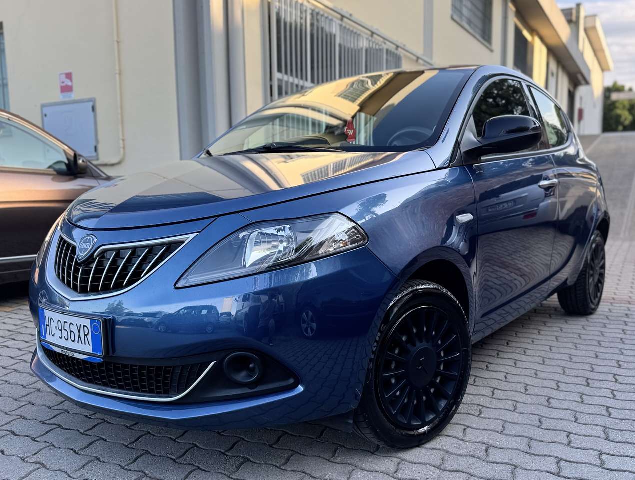 Lancia Ypsilon 1.0 firefly hybrid Gold Plus s&s 70cv 5p.ti
