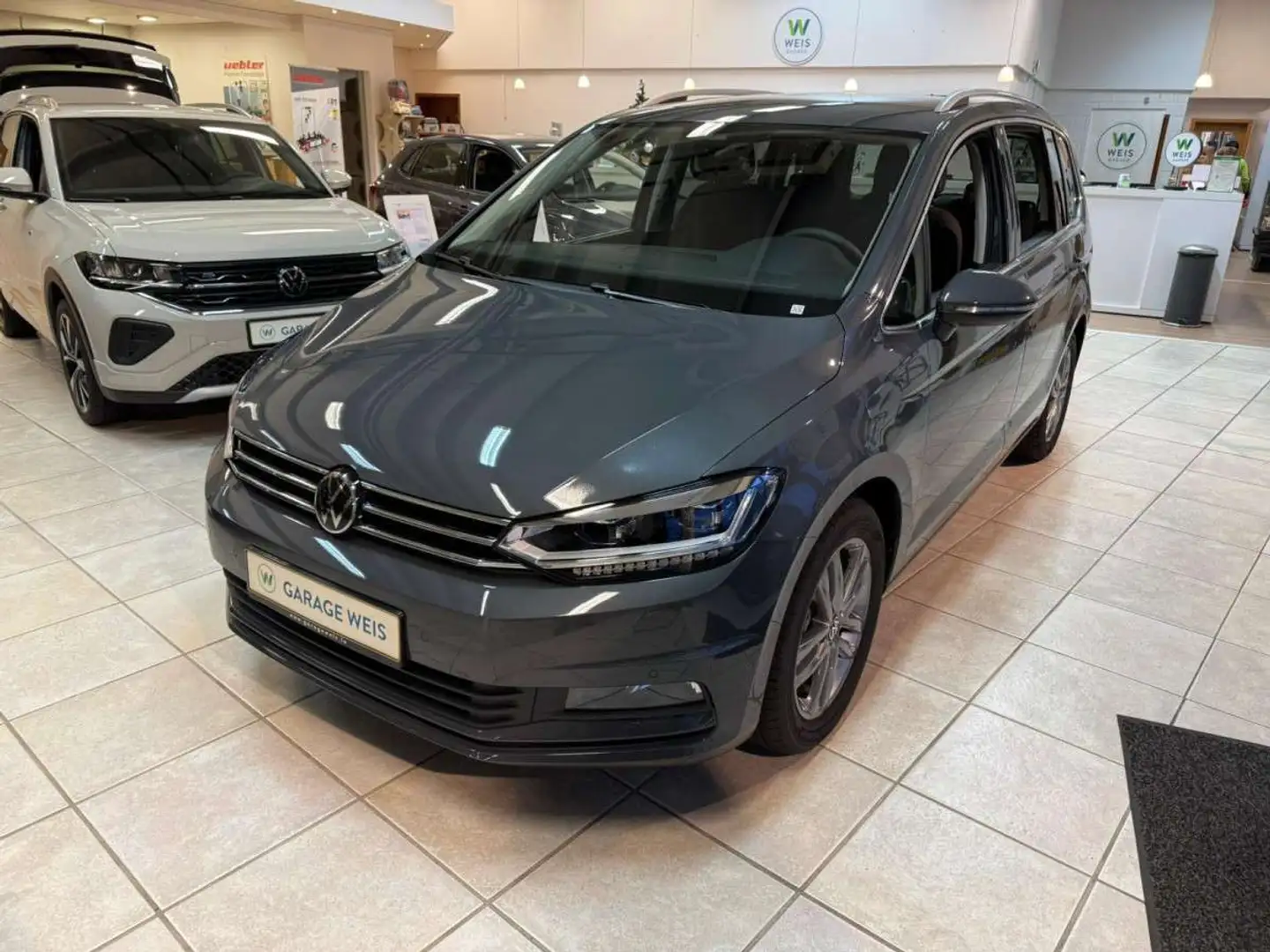 Volkswagen Touran Comfortline 1.5 TSI DSG7 110kW-150CV - 7 Places, L Grijs - 2