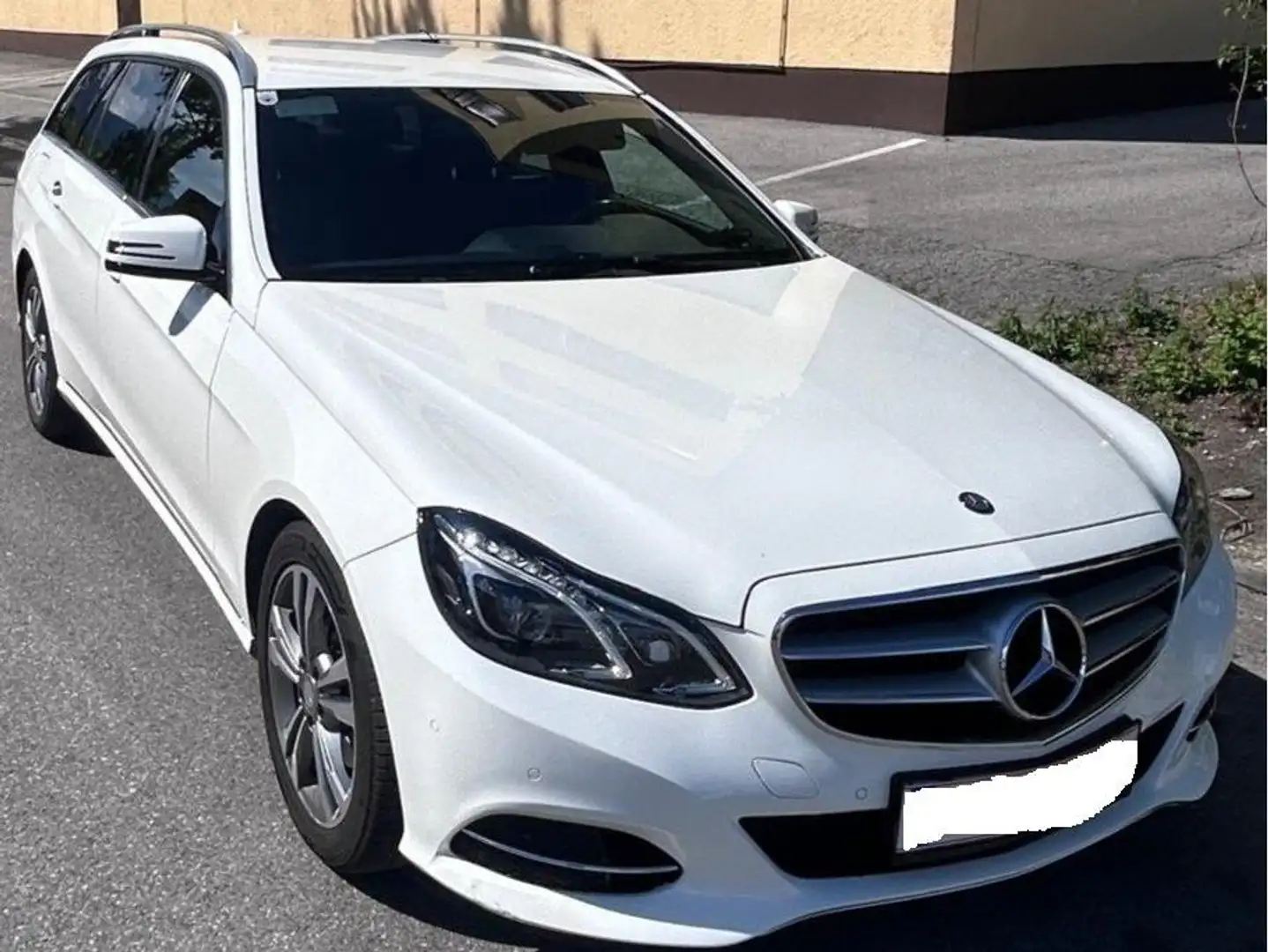 Mercedes-Benz E 220 E 220 T BlueTEC Aut. Weiß - 2