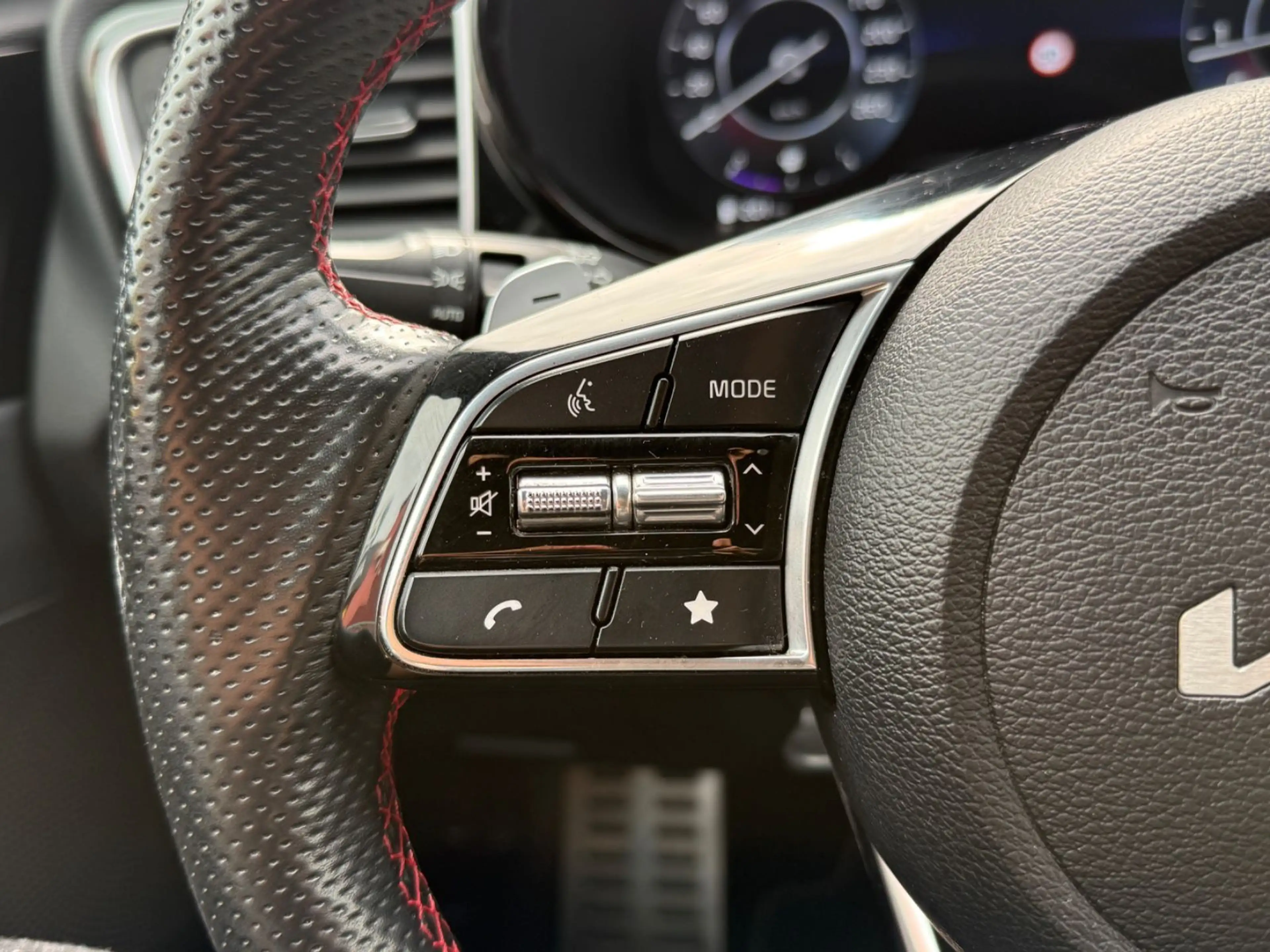 Kia ProCeed / pro_cee'd ProCeed GT Sport 1.6 Pano ACC Alcantara Memory — photo 13