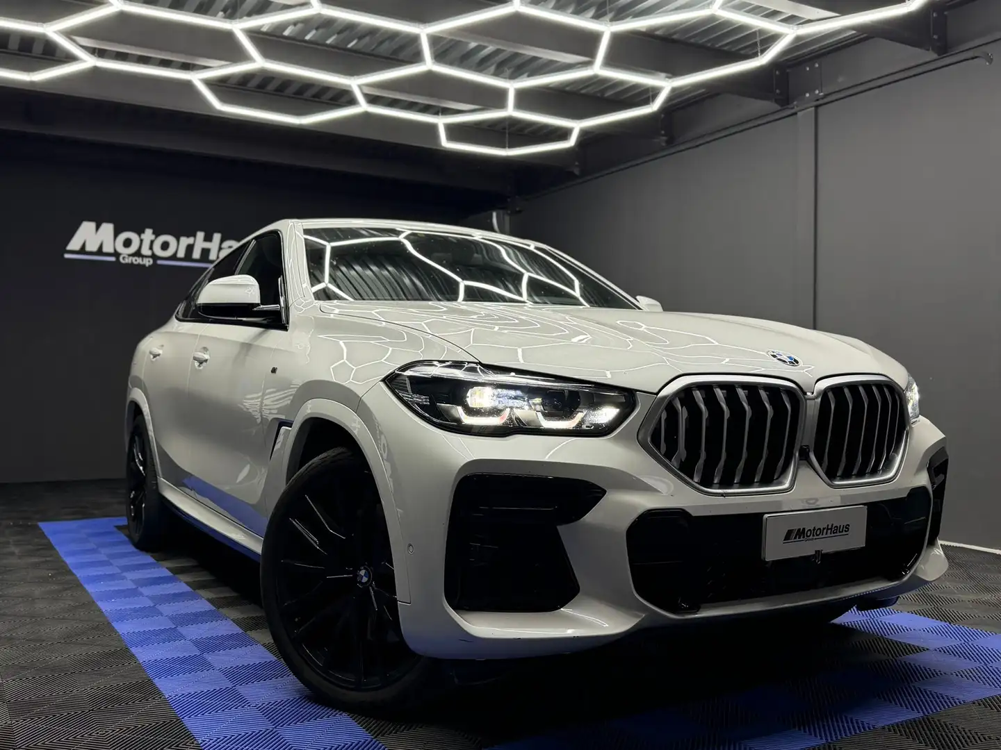 BMW X6 x drive 40d mhev Msport Bianco - 1