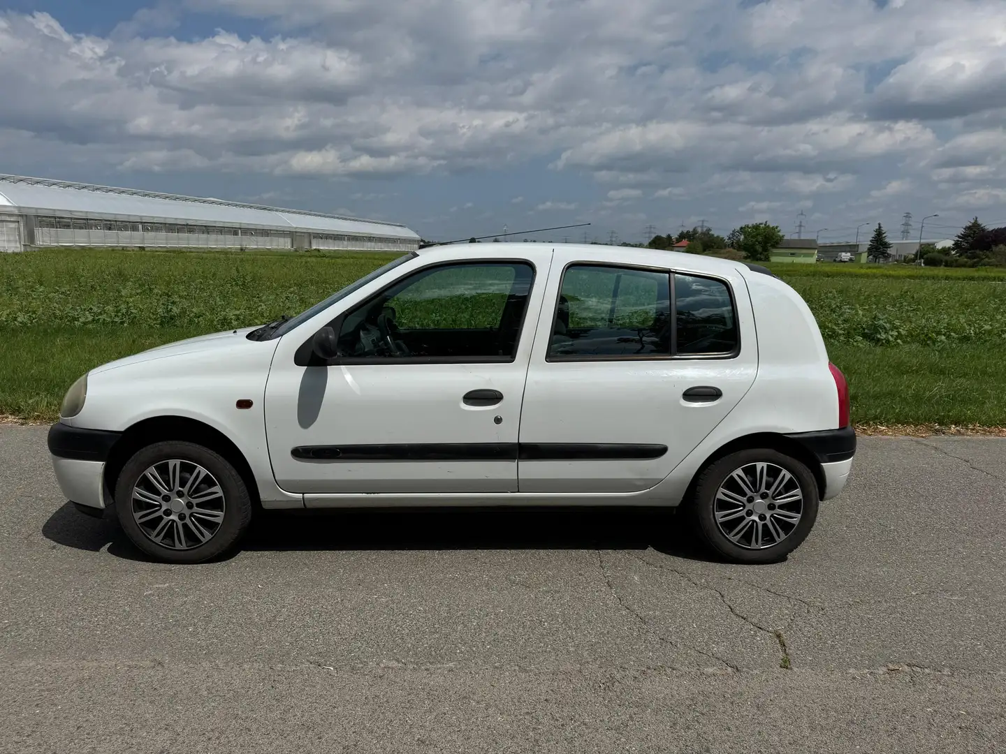 Renault Clio Campus 1,2 *NUR 108.500km* 8-fach bereift Weiß - 2