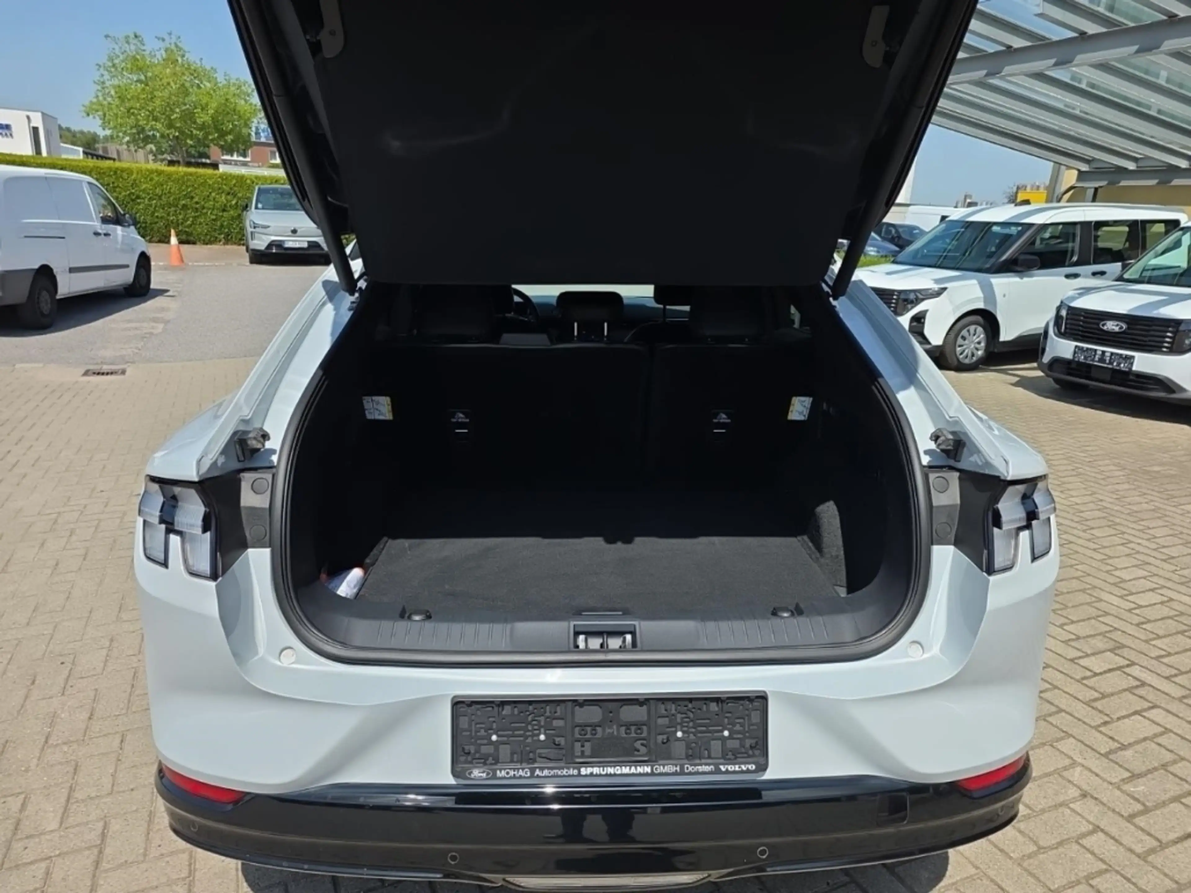 Ford Mustang Mach-E Premium Leder Navi 610 Km Reichweite — photo 12