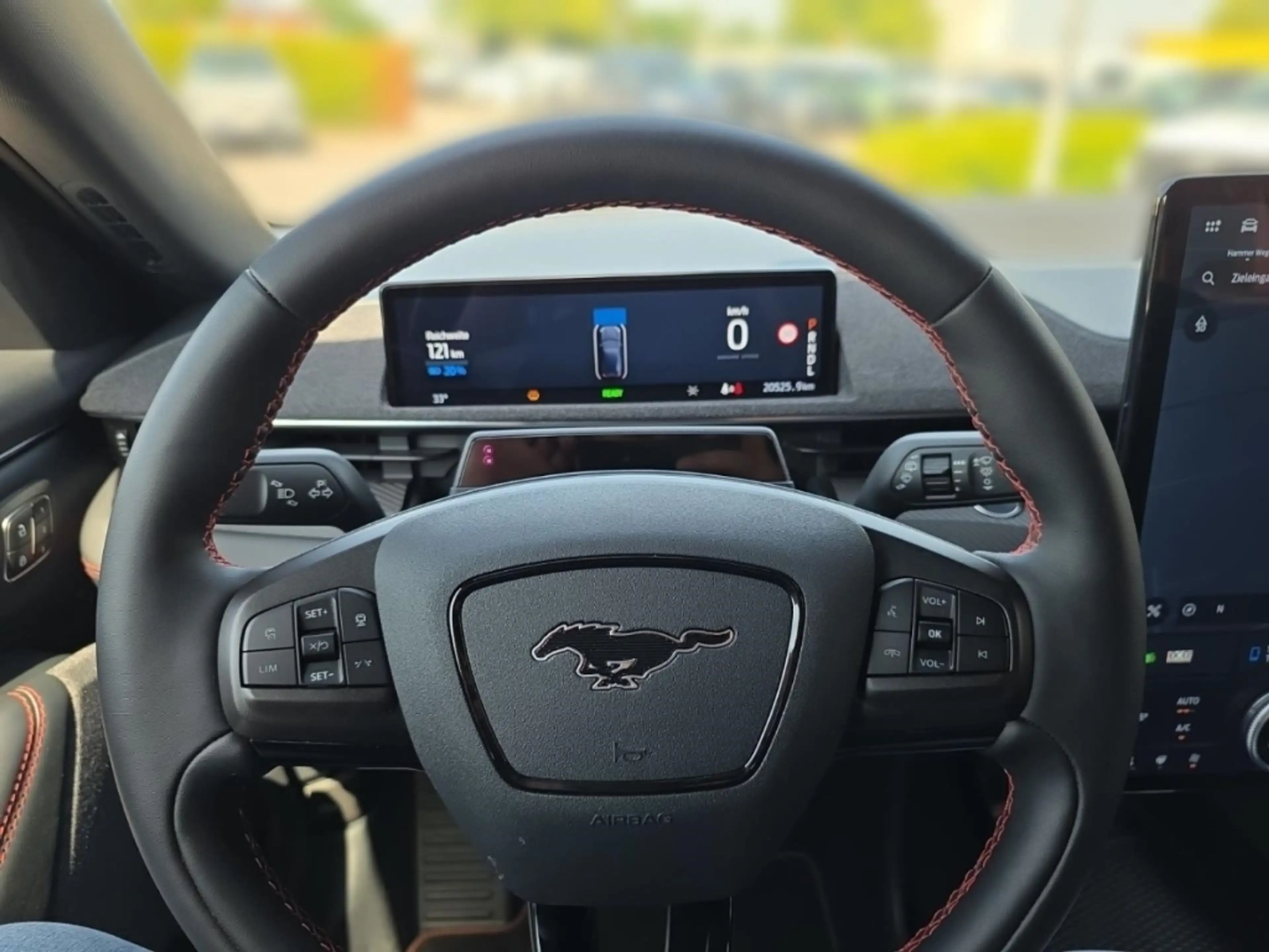 Ford Mustang Mach-E Premium Leder Navi 610 Km Reichweite — photo 8