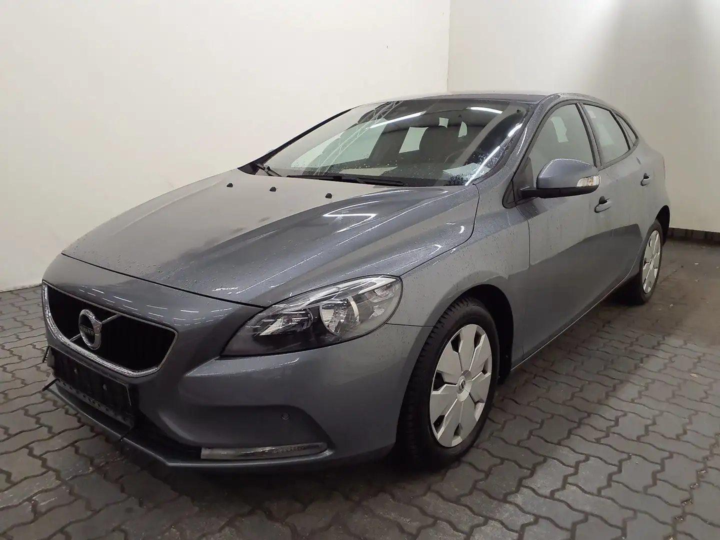Volvo V40 Basis Grau - 2