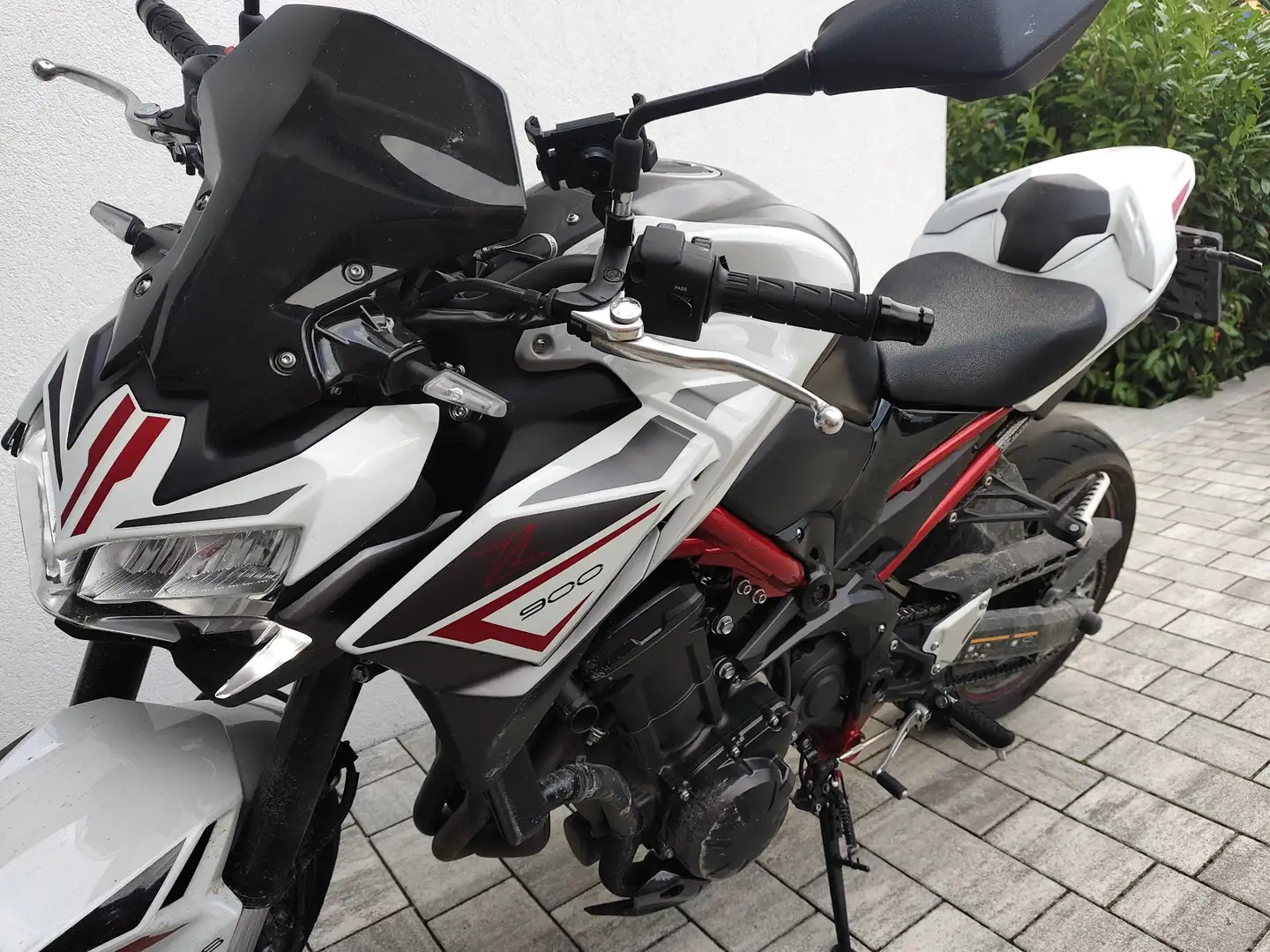 Kawasaki 900 Z Akrapovic und Umbau Kit Piros - 1