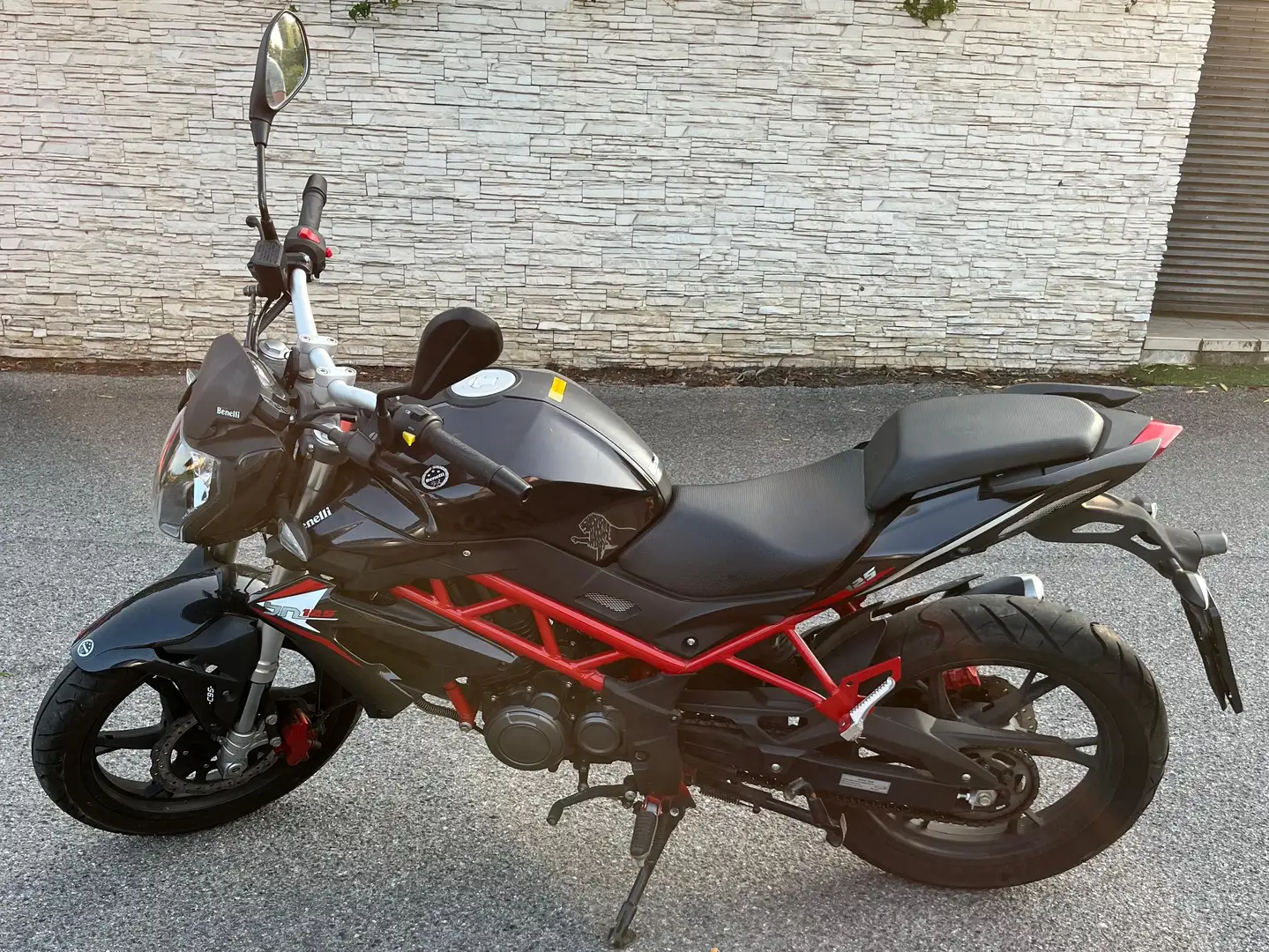 Benelli 125 Sport Rood - 1