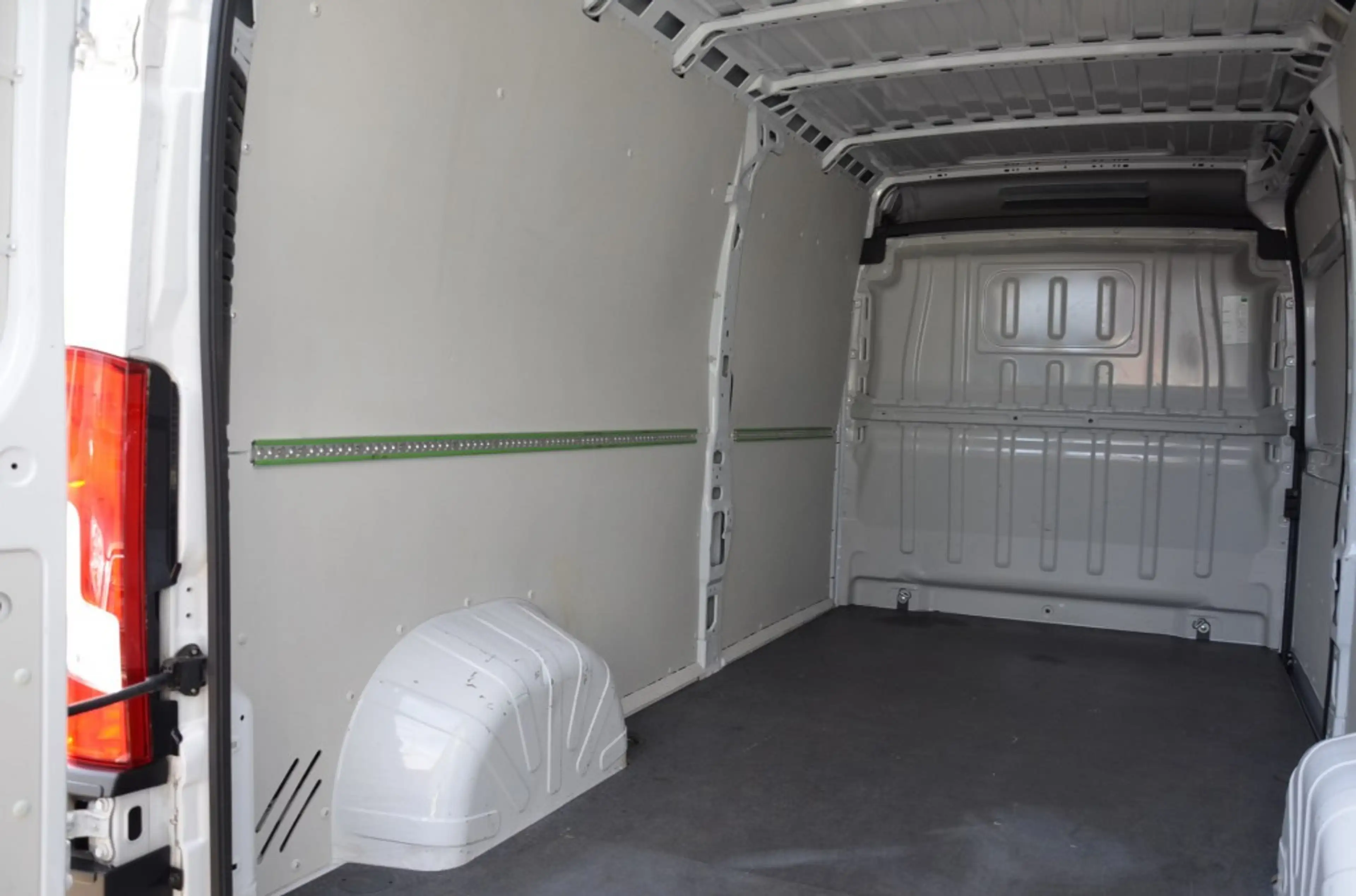 Opel Movano 2.2D 140 L3H2 — photo 5