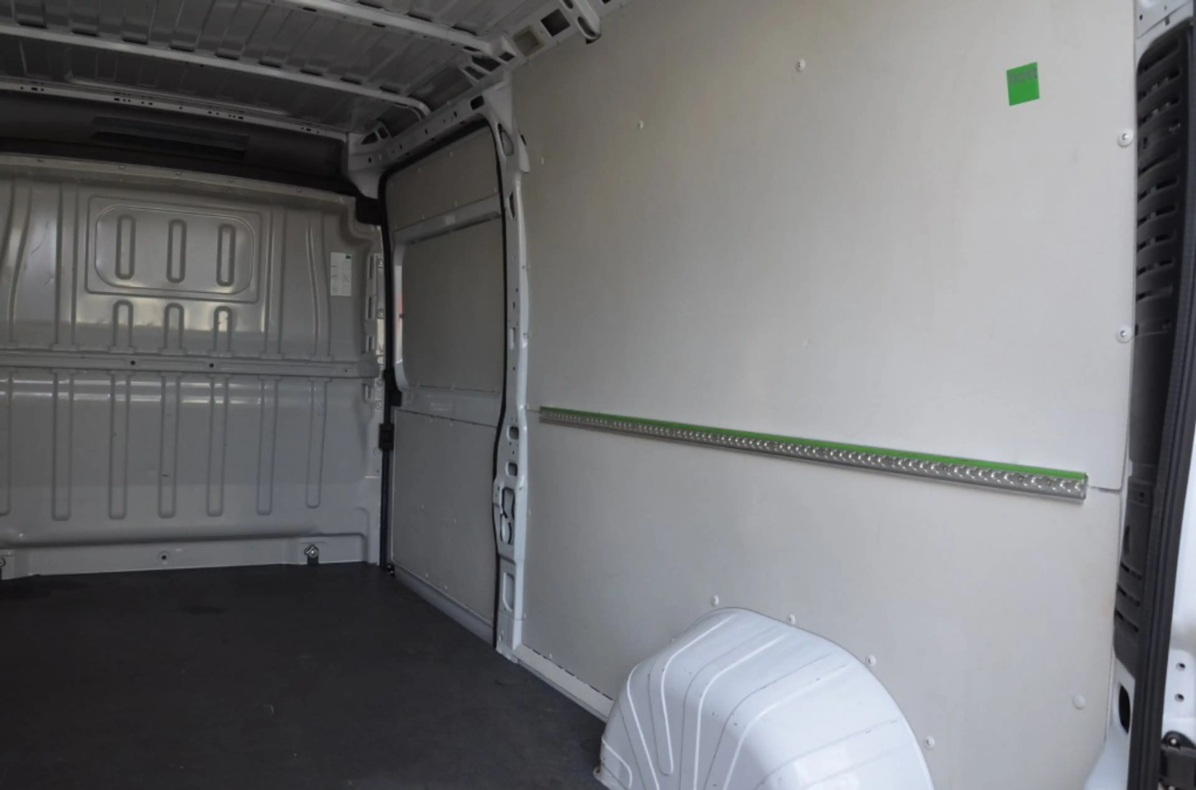 Opel Movano 2.2D 140 L3H2 — photo 6