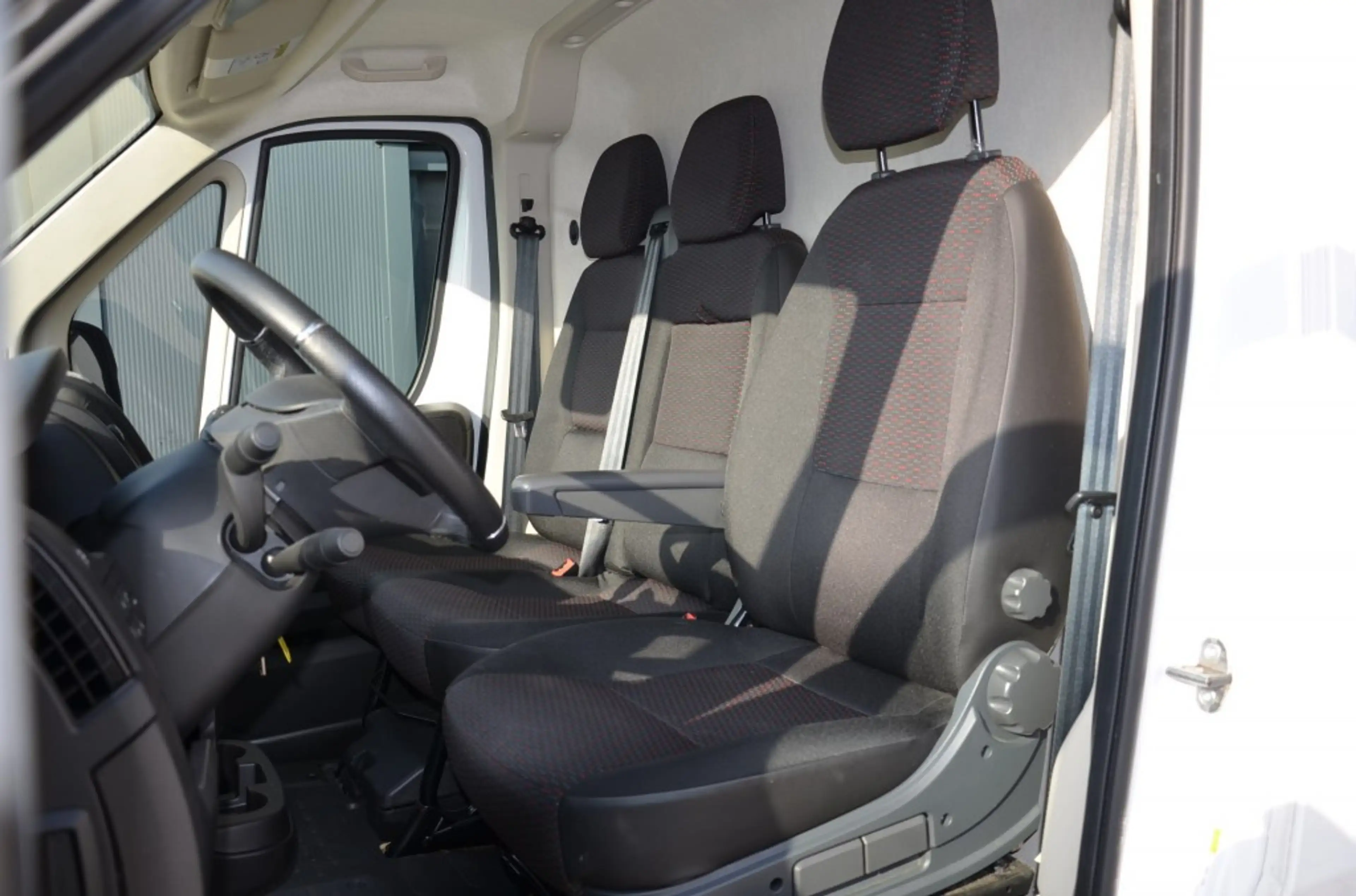Opel Movano 2.2D 140 L3H2 — photo 11