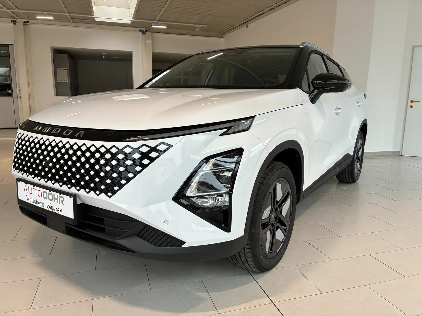 Omoda 5 1.5 GDI Hybrid mit SHS Premium (165kw) Weiß - 1