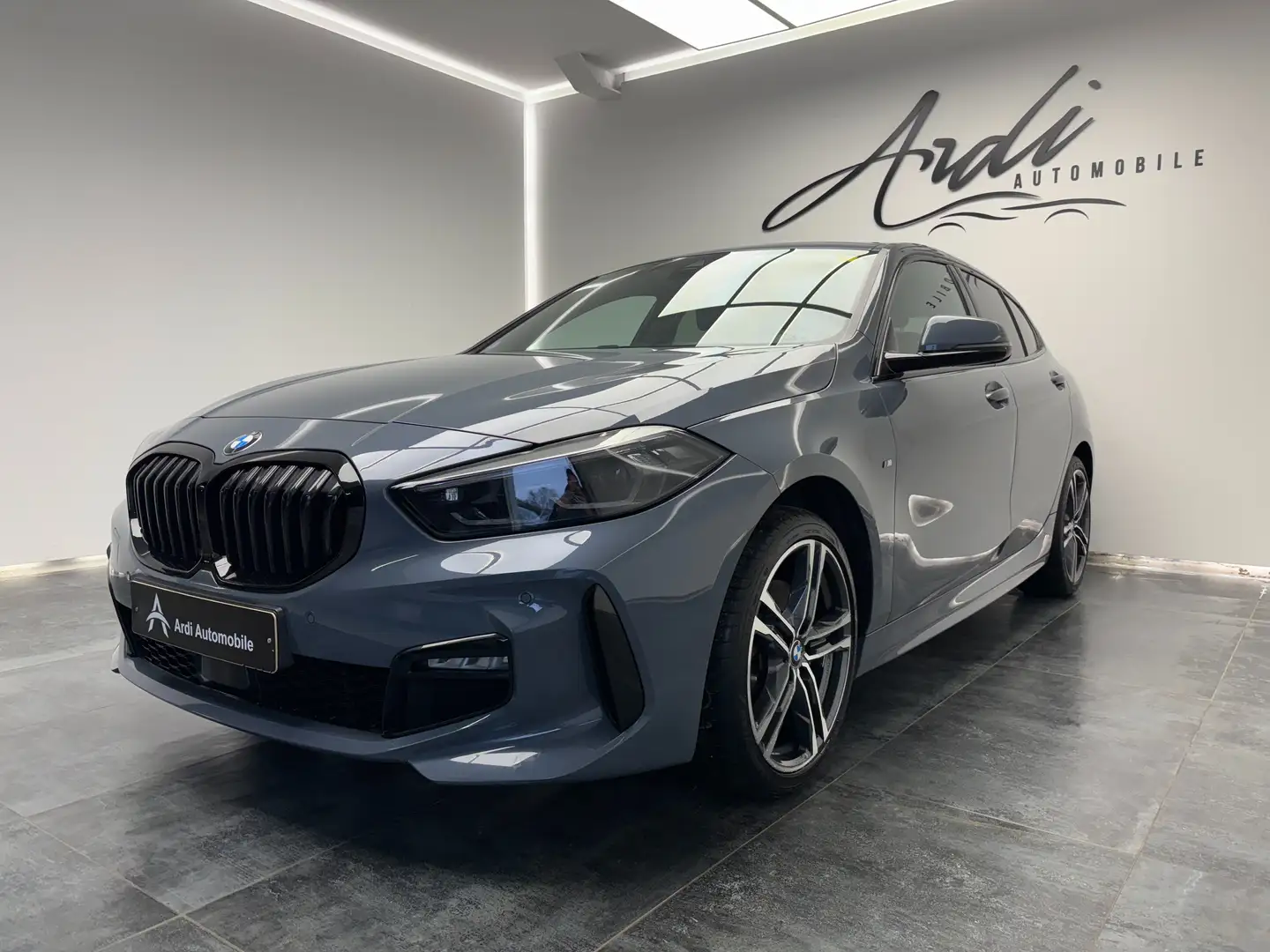 BMW 118 118iA *PACK M*CARPLAY*LED*1ER PROP*GARANTIE* Gris - 1