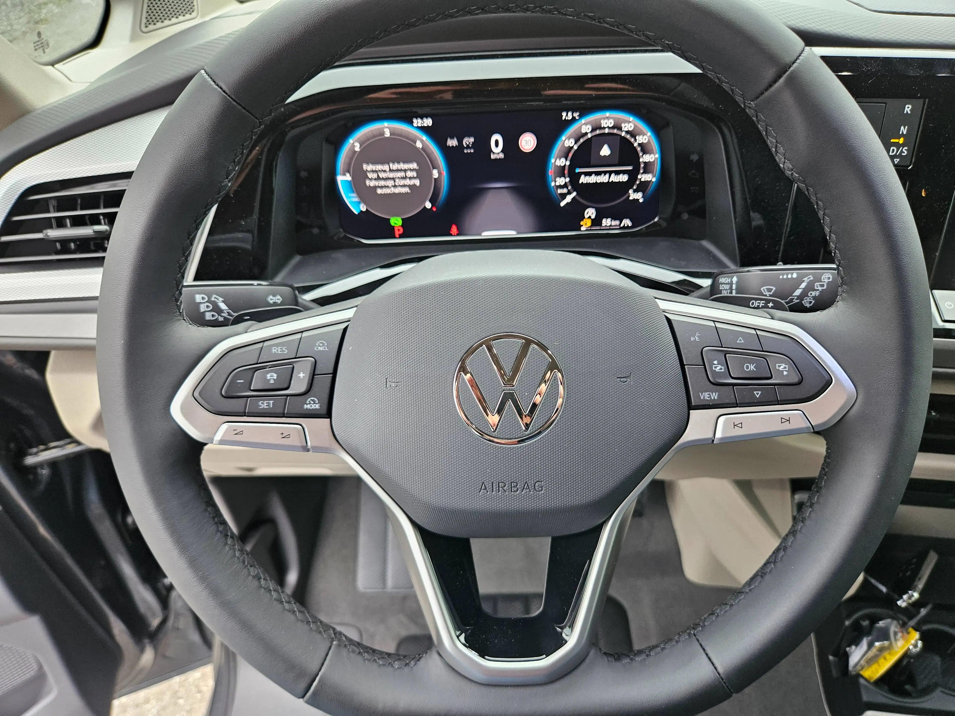 Volkswagen T7 California Multivan — photo 10
