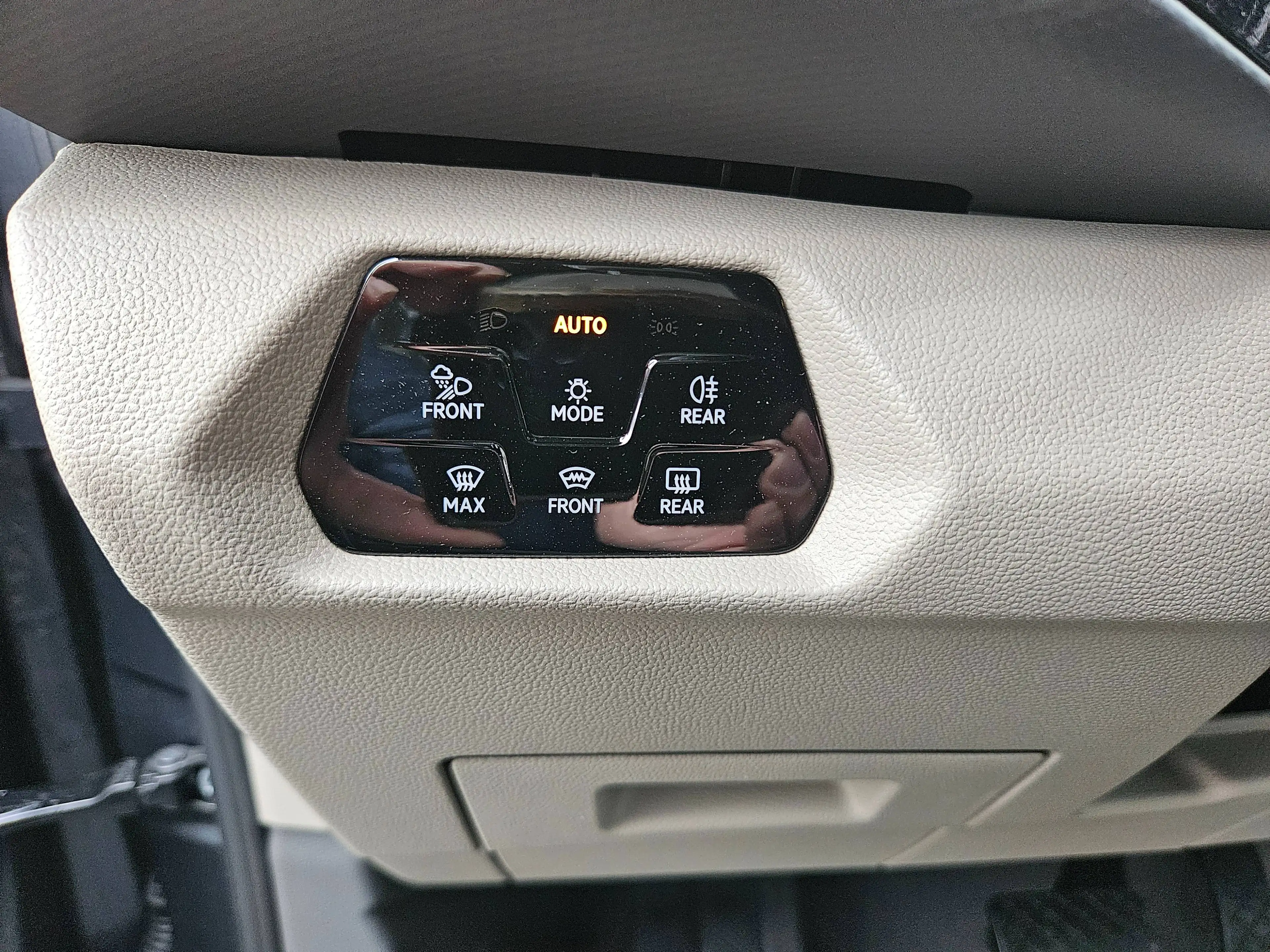 Volkswagen T7 California Multivan — photo 9