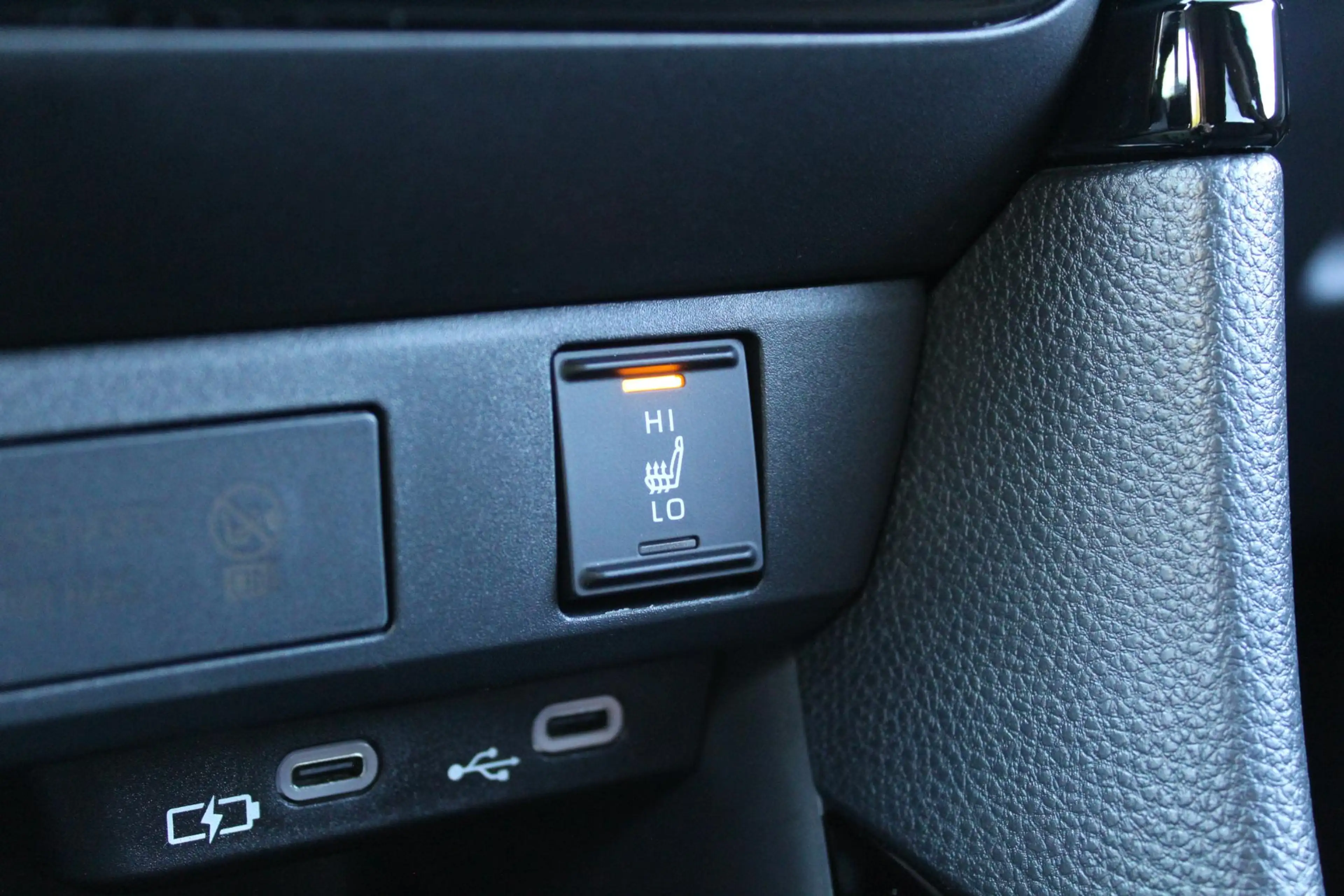Toyota Yaris 1.5 Hybrid 115 Dynamic — photo 23