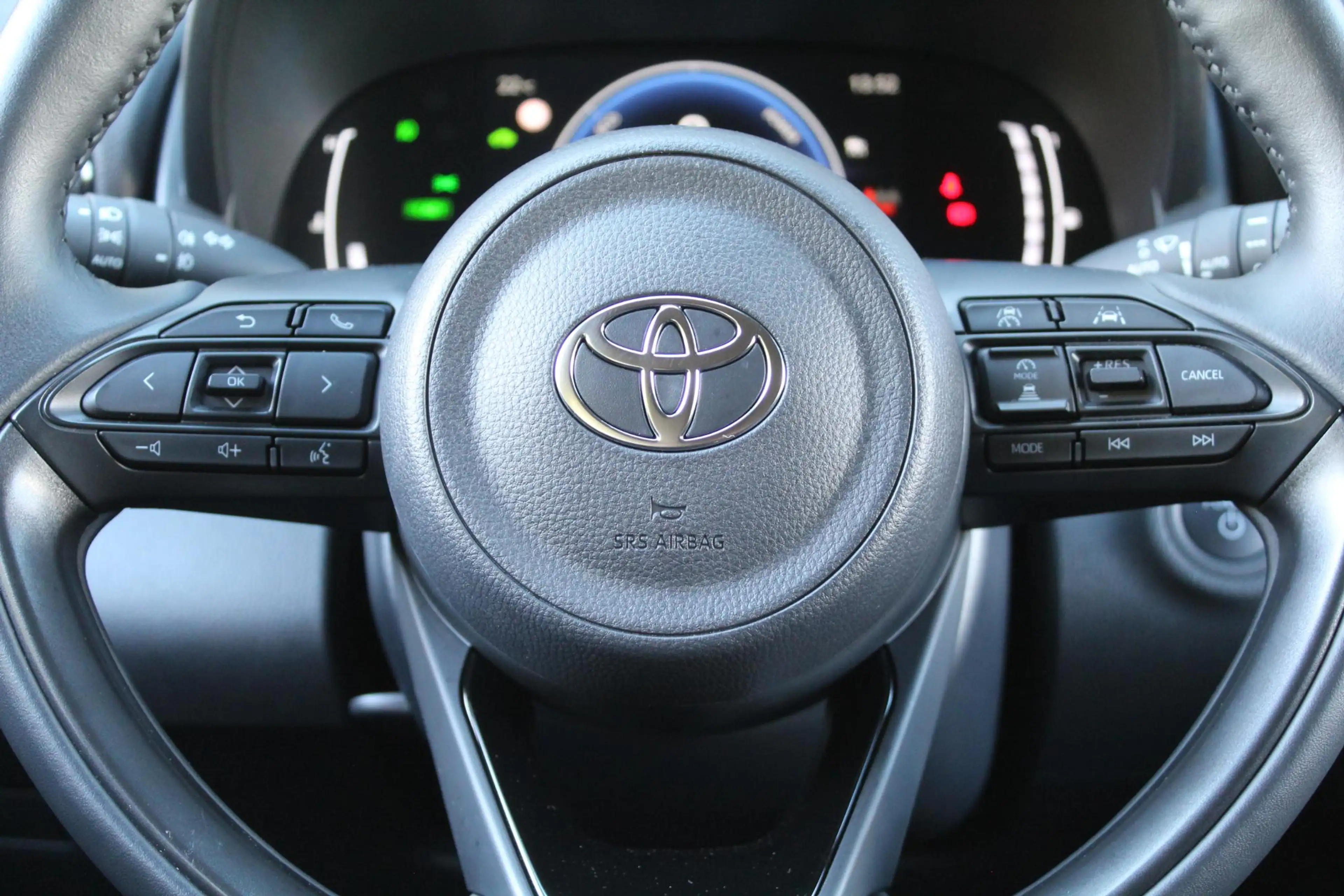 Toyota Yaris 1.5 Hybrid 115 Dynamic — photo 17