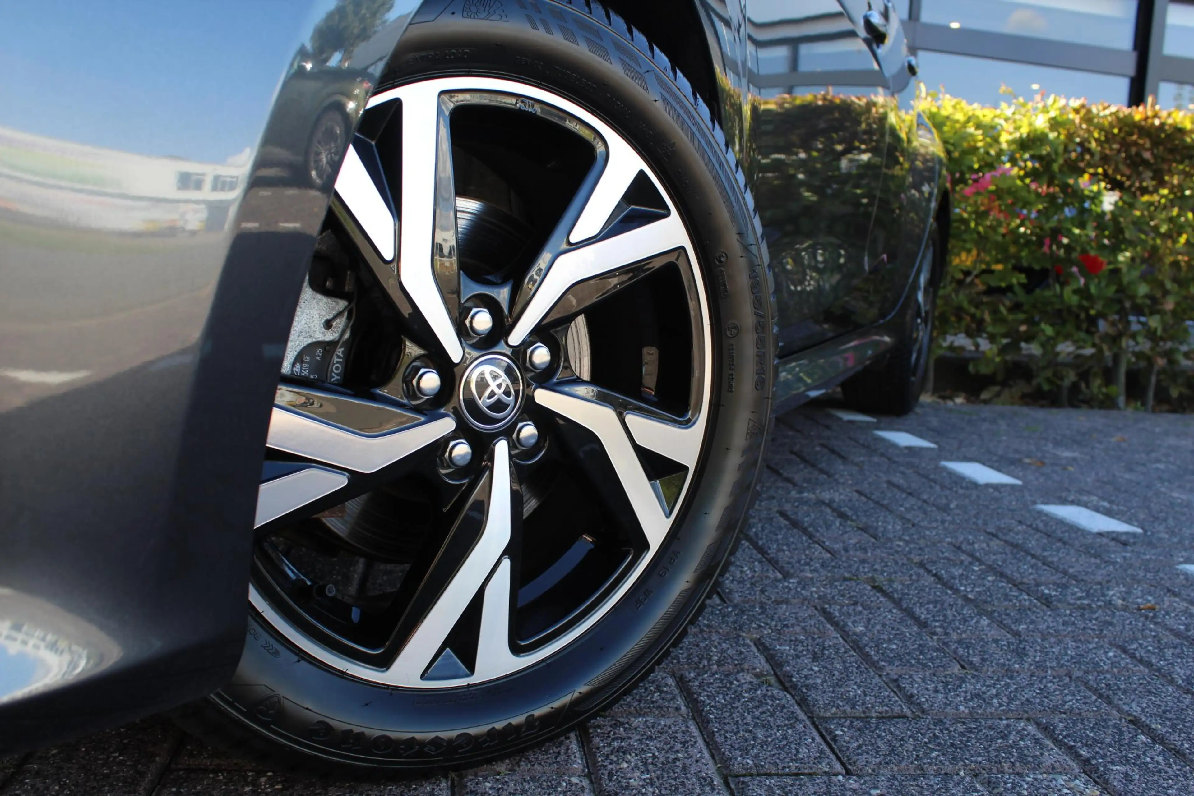 Toyota Yaris 1.5 Hybrid 115 Dynamic — photo 12