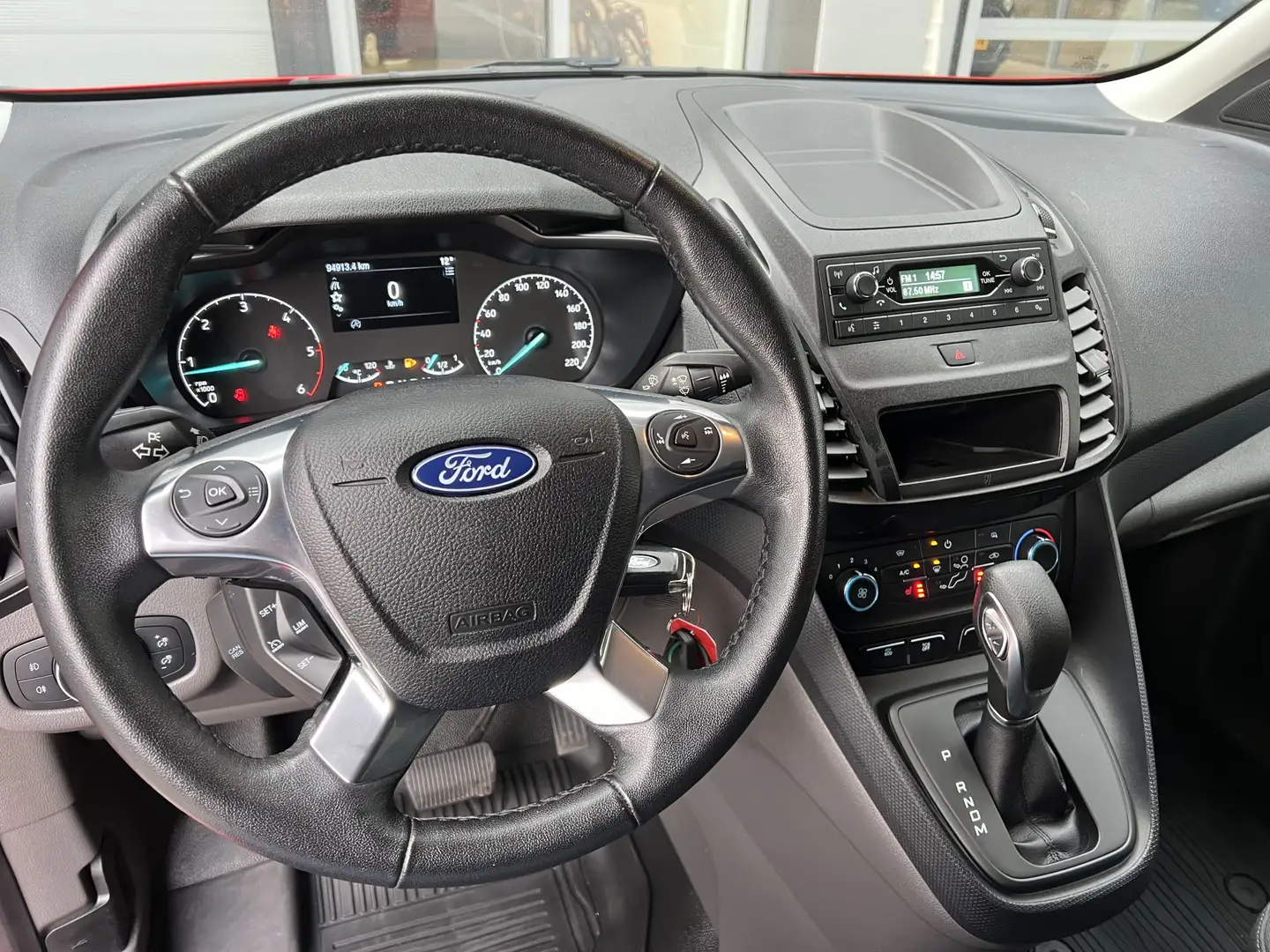 Ford Transit Connect 1.5 EcoBlue L2 Trend | AUTOMAAT | TREKHAAK | Stoel Rood - 2
