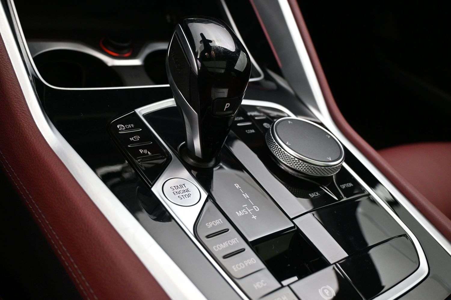 2022 BMW X6 40i x-DRIVE PREMIUM ESSENTIAL, M CARBON PACKAGE, P thumb 9