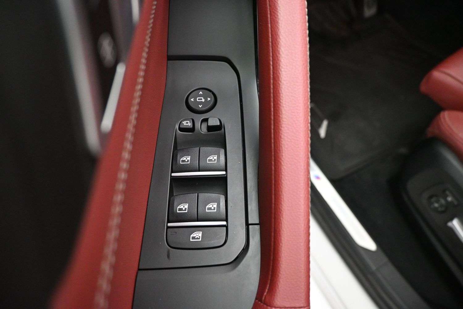 2022 BMW X6 40i x-DRIVE PREMIUM ESSENTIAL, M CARBON PACKAGE, P thumb 7