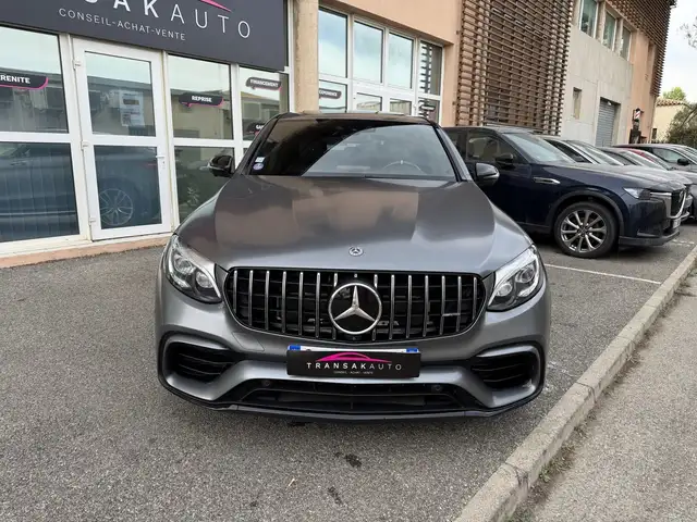 Mercedes-Benz GLC view 2