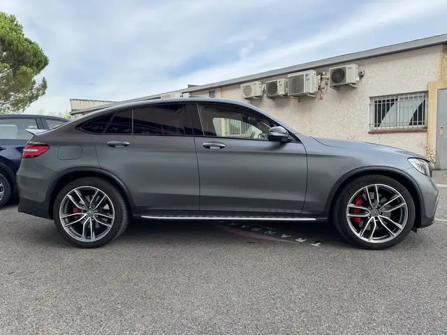 Mercedes-Benz GLC view 4