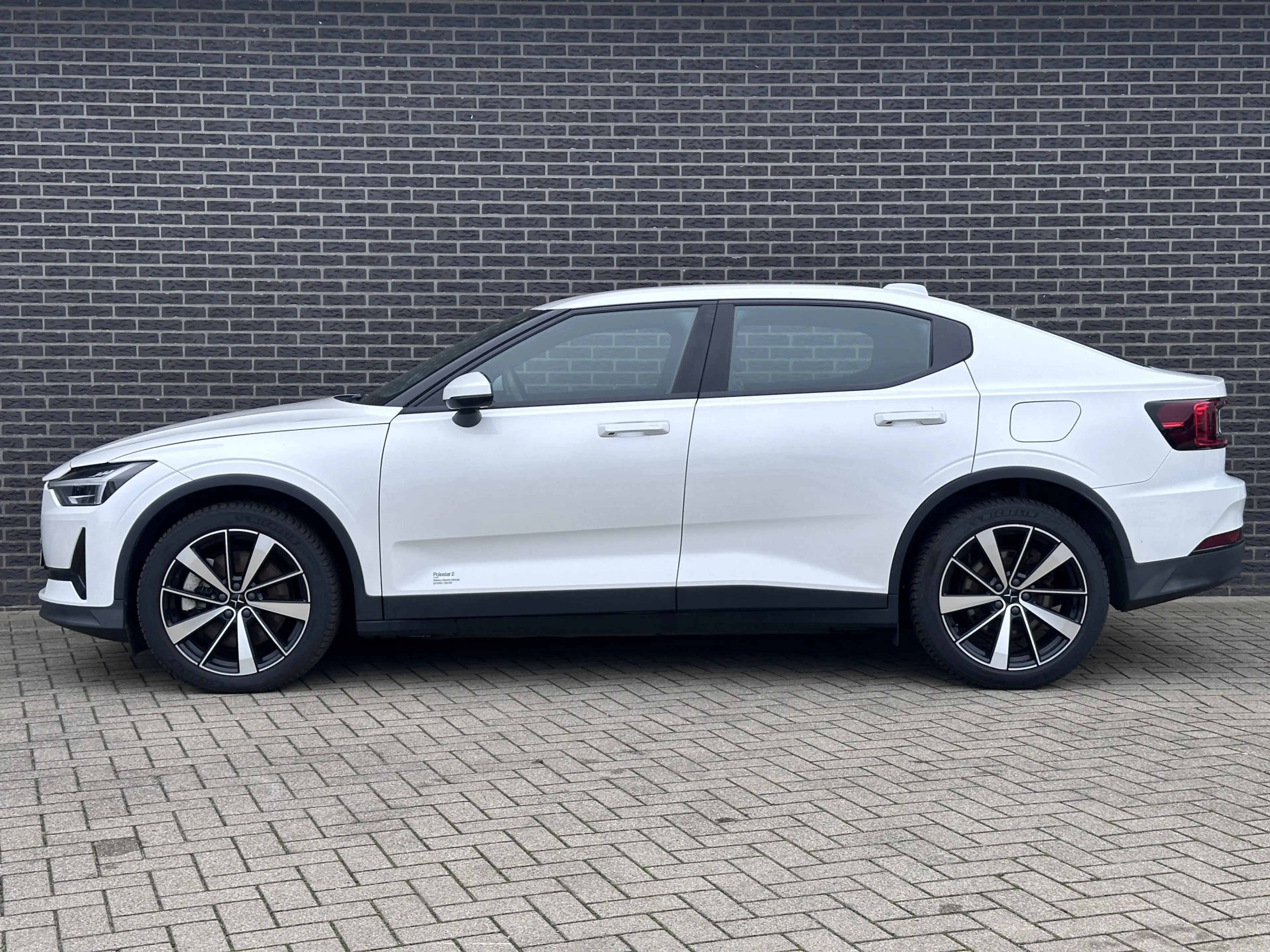 Polestar 2 Standard Range Single Motor 63kWh | Camera | Googl — photo 15