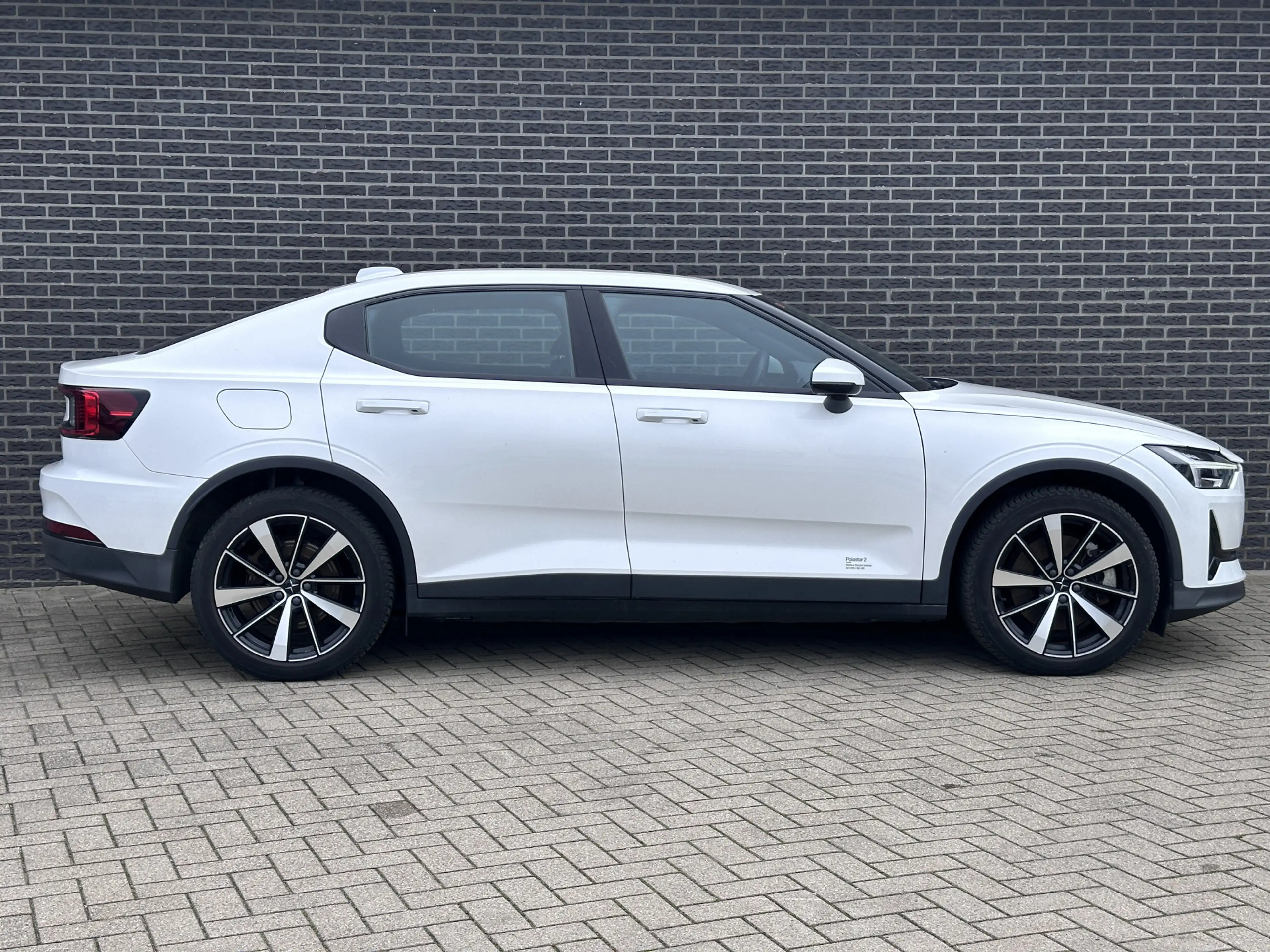 Polestar 2 Standard Range Single Motor 63kWh | Camera | Googl — photo 14