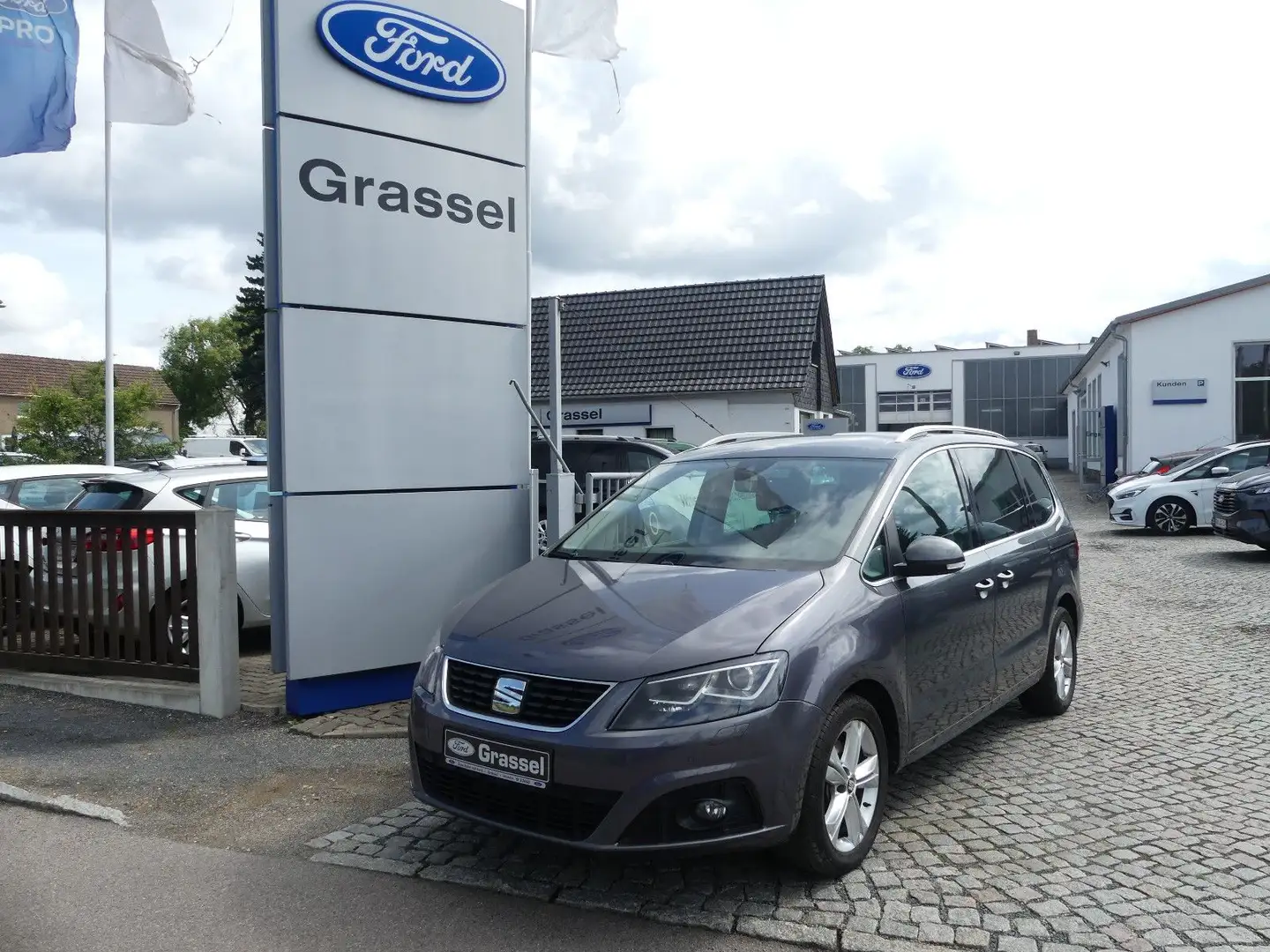 SEAT Alhambra Xcellence Gelb - 1