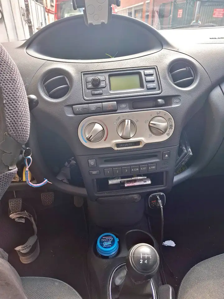 Toyota Yaris Yaris — photo 7