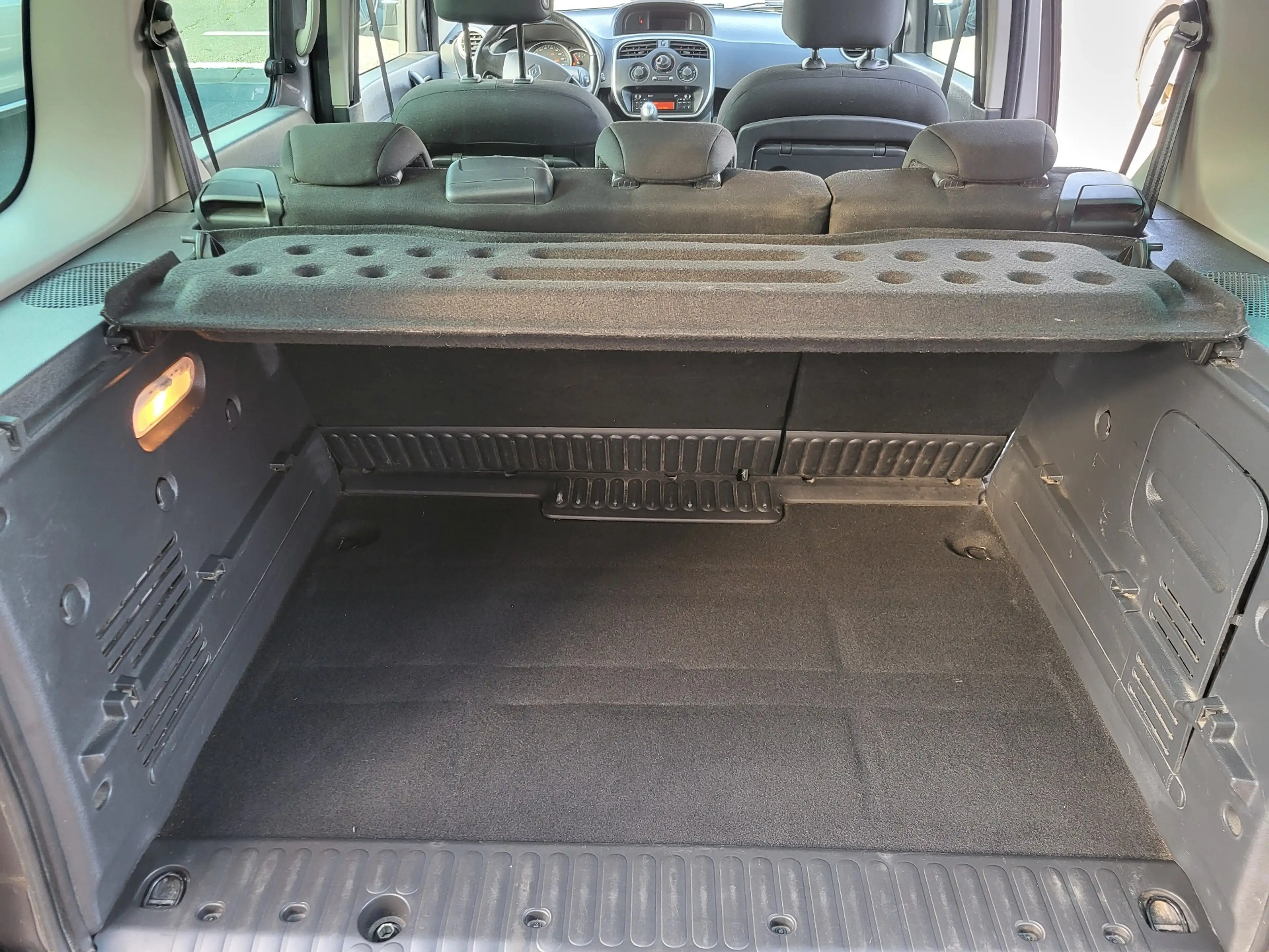 Renault Kangoo — photo 4