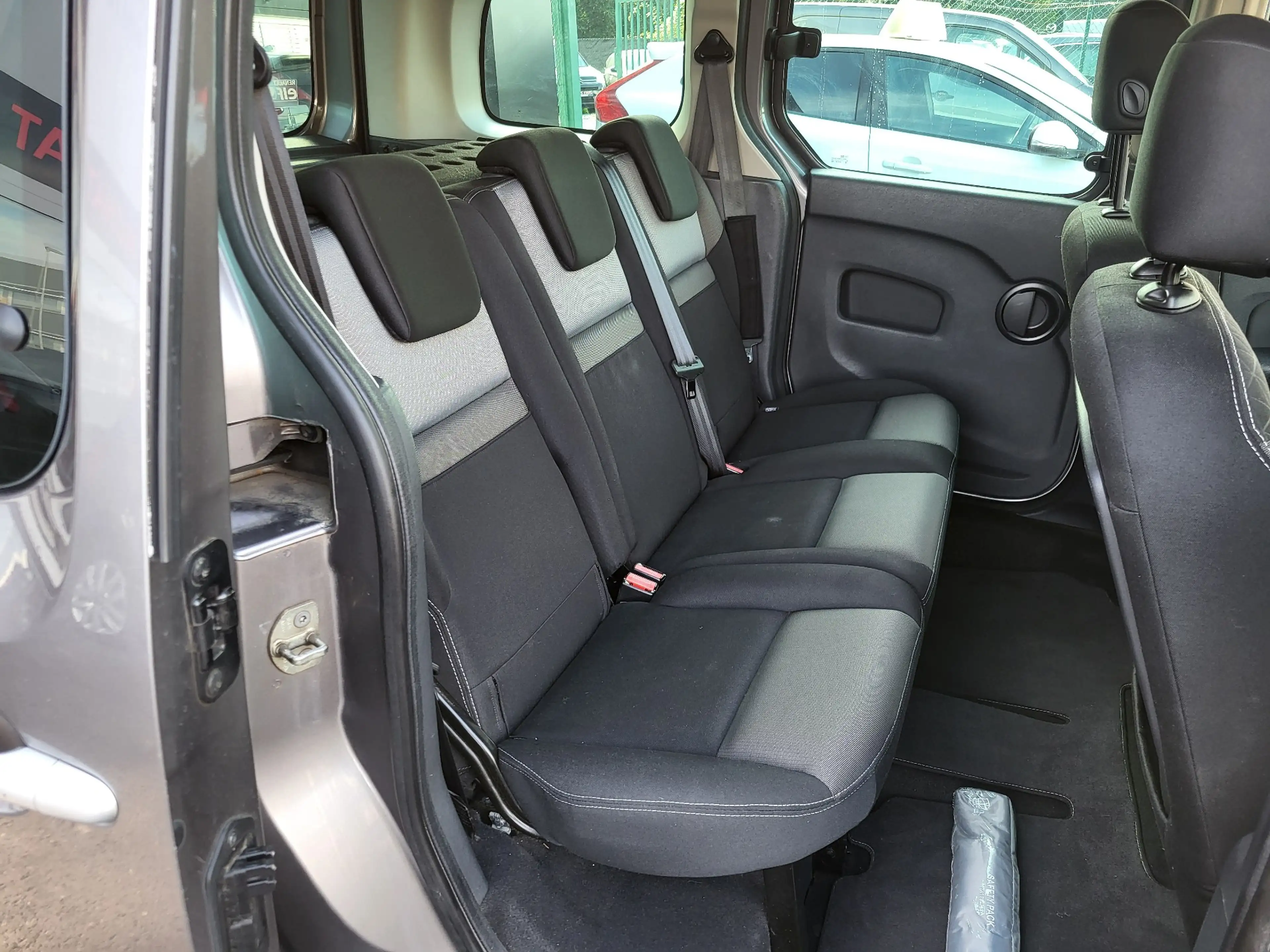 Renault Kangoo — photo 3