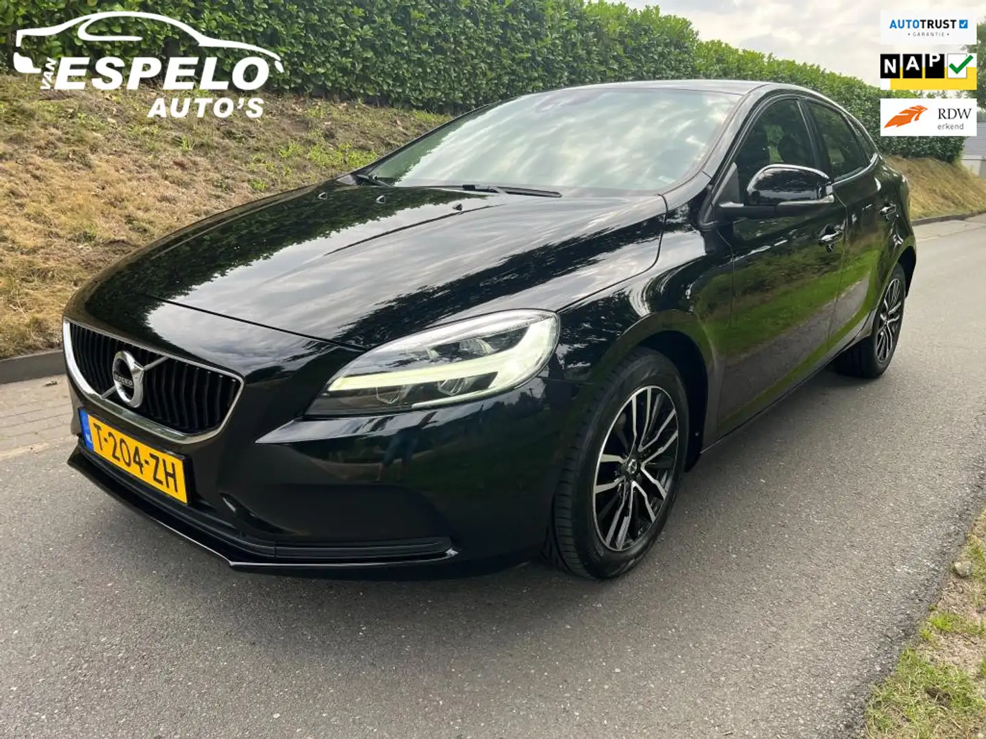 Volvo V40 2.0 T2 Inscription, Onderhoudhistorie, Afleverbeur Zwart - 1