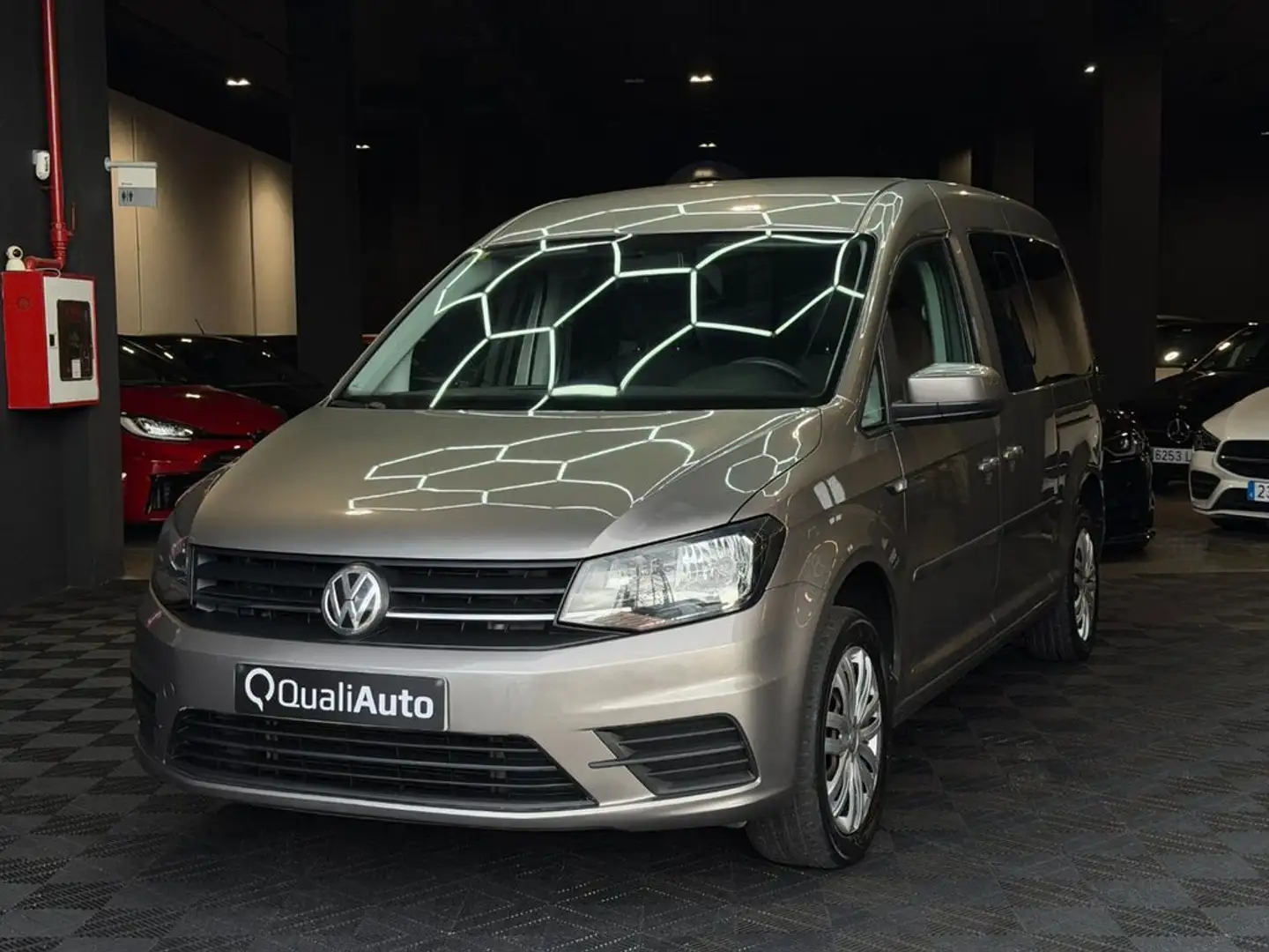 Volkswagen Caddy Maxi 1.6TDI BMT Trendline 7pl. 102 Beige - 2