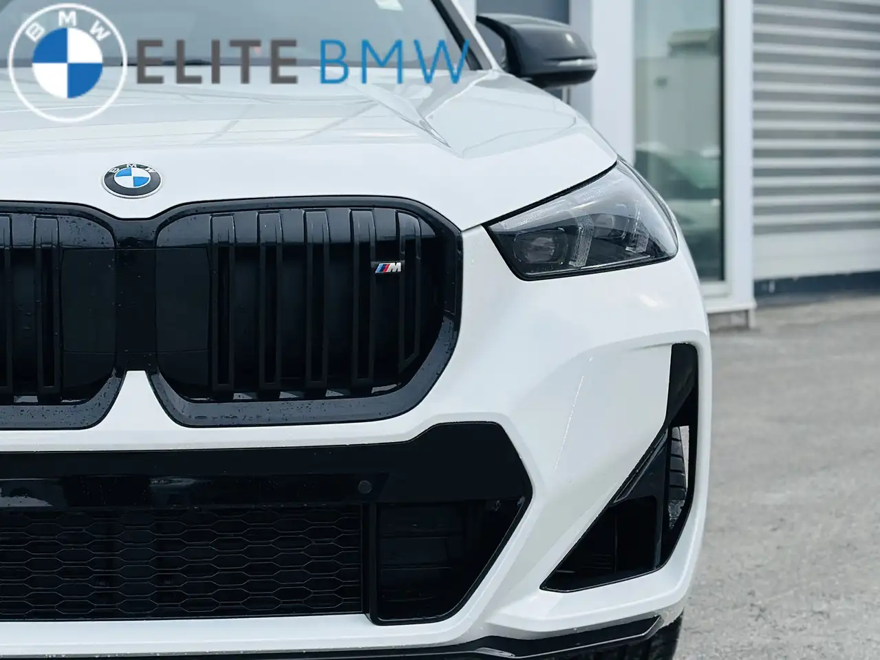 BMW X1 снимка BMW X1