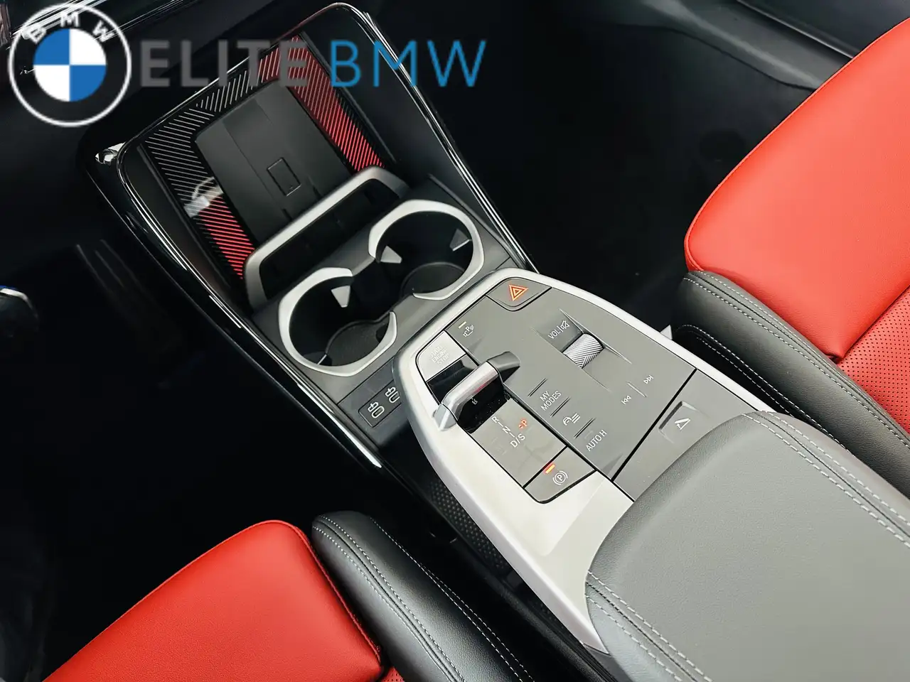 BMW X1 снимка BMW X1