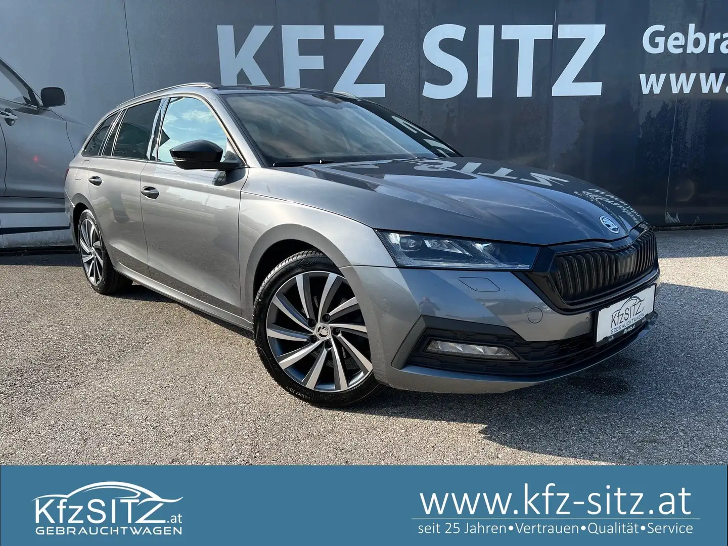 Skoda Octavia Combi 1,5 TSI e-TEC Style DSG | NP: €48.000 Gris - 1