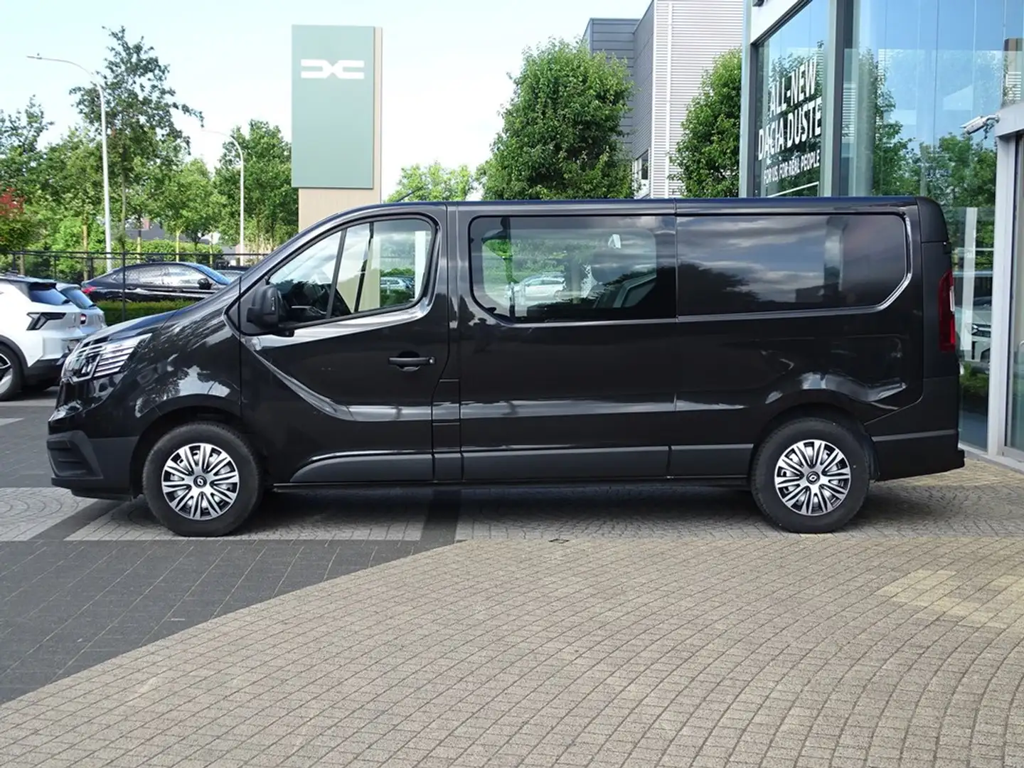 Renault Trafic Grand Confort Dubbel Cabine L2H1 dCi 150 automaat Schwarz - 2