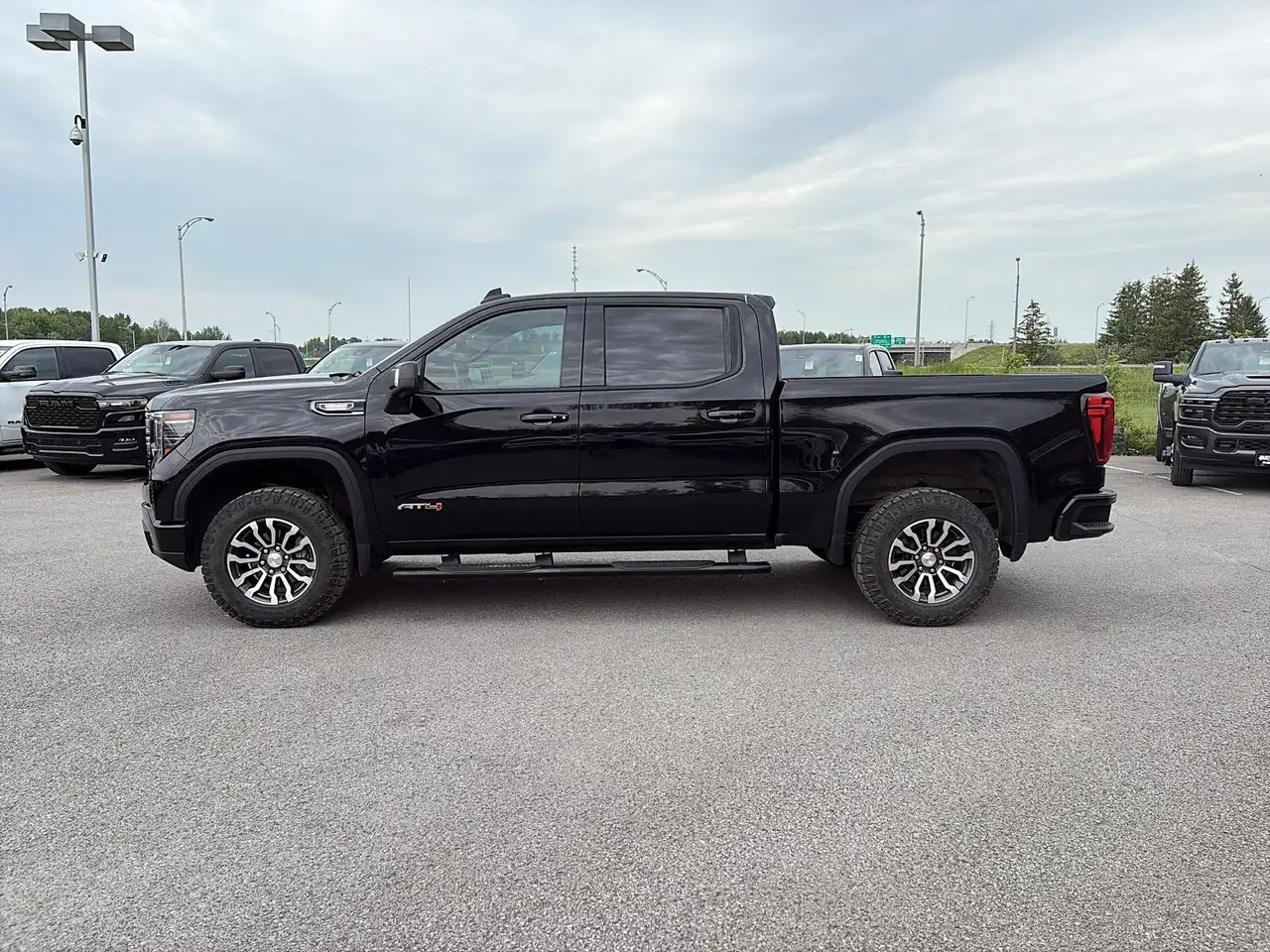 GMC Sierra 1500 photo GMC Sierra 1500