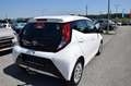 Toyota Aygo 1,0 VVT-i x-play Weiß - thumbnail 3