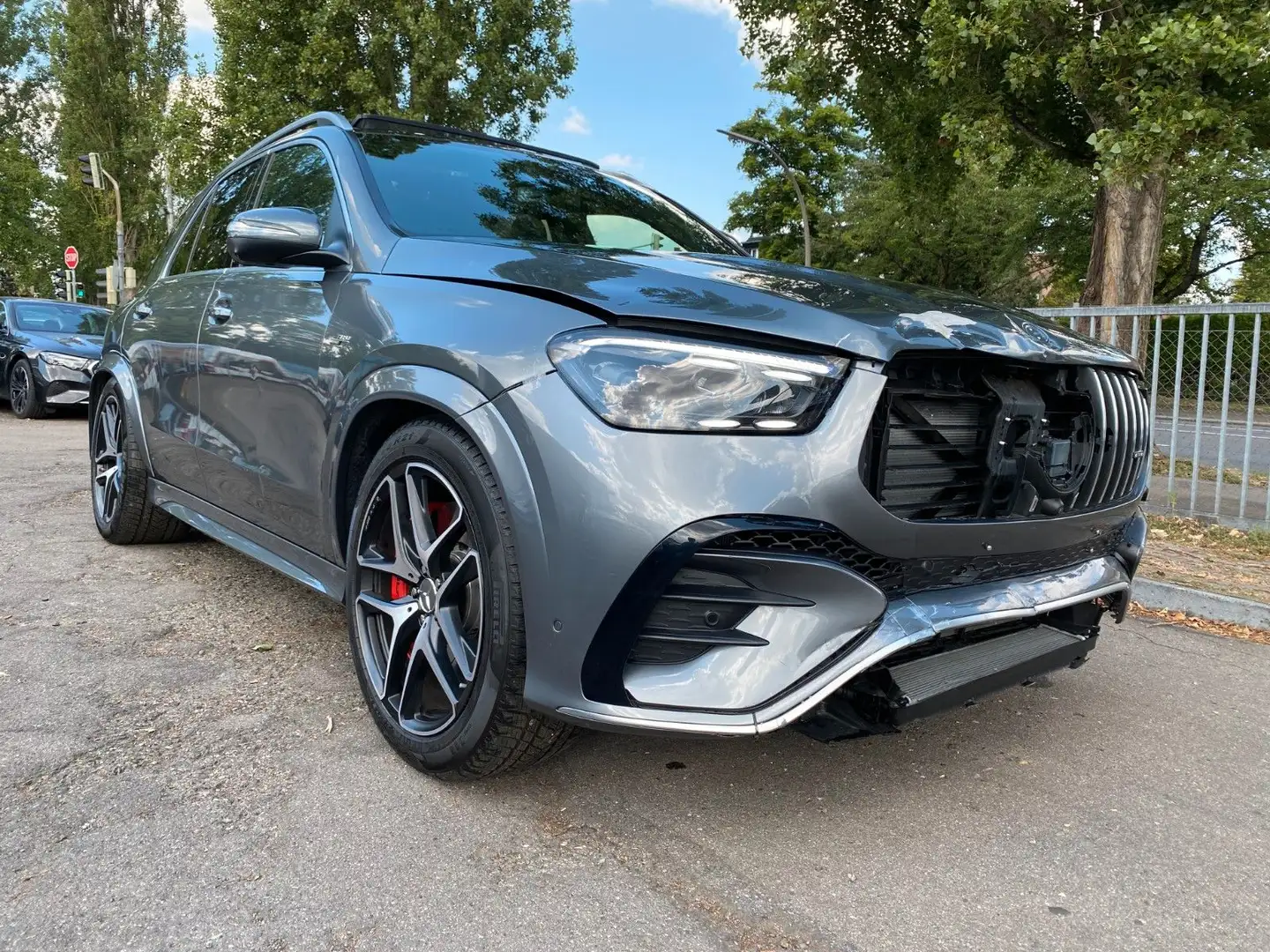 Mercedes-Benz GLE 53 AMG GLE 53 e AMG 4M/Pano/AHK/360°/Airmatic/Mbeam/21" Grau - 1