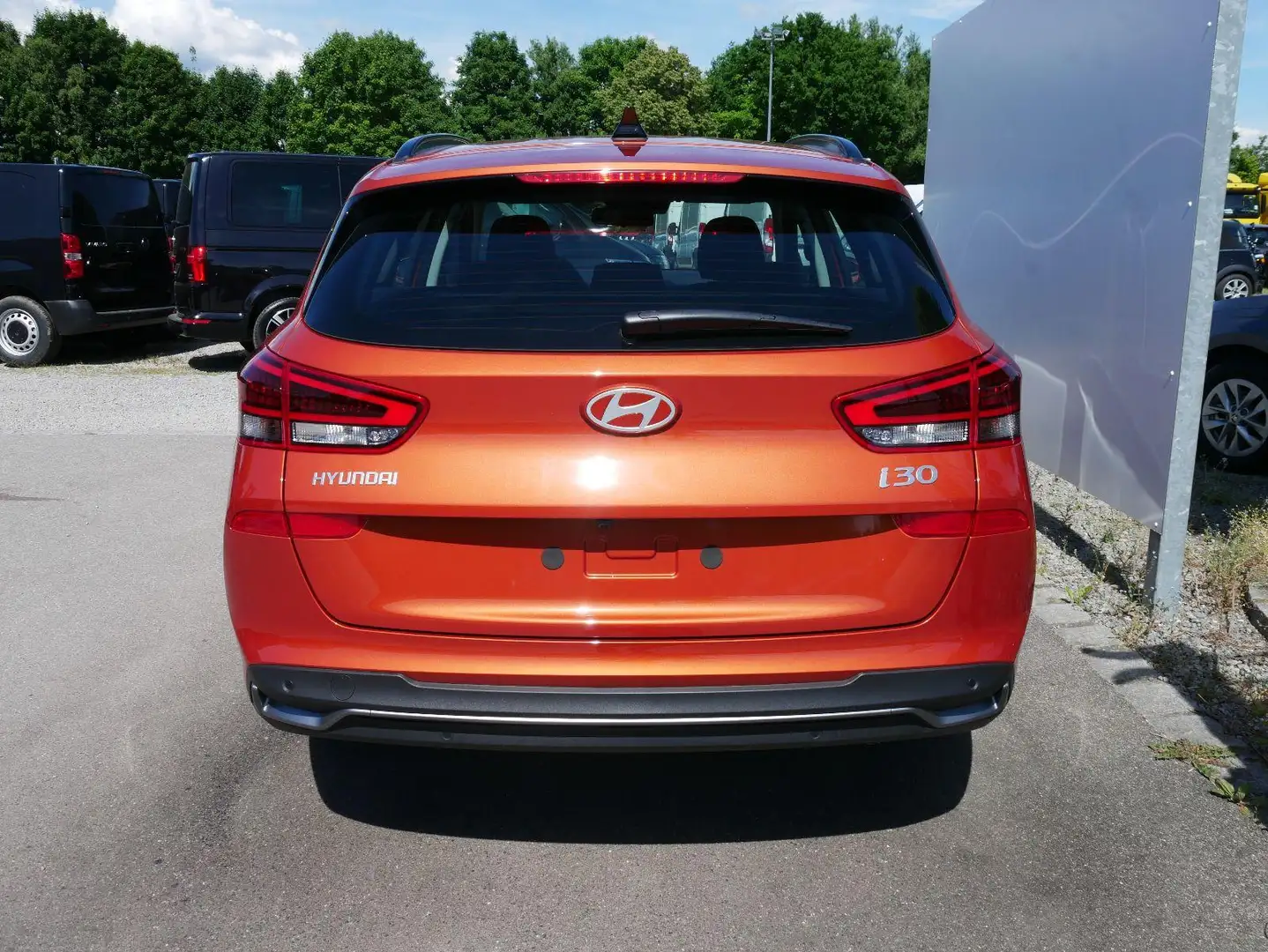Hyundai i30 cw GO 1.0 T-GDi*NAVI*PDC*KAMERA*LED*ACC*SHZ*TEMPOM Orange - 2