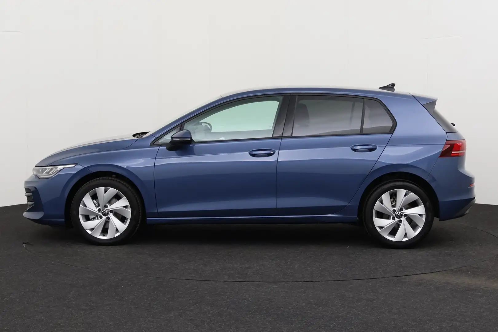 Volkswagen Golf (Facelift) VIII 1.5 TSI LIFE + CARPLAY + PDC + ALU - 2