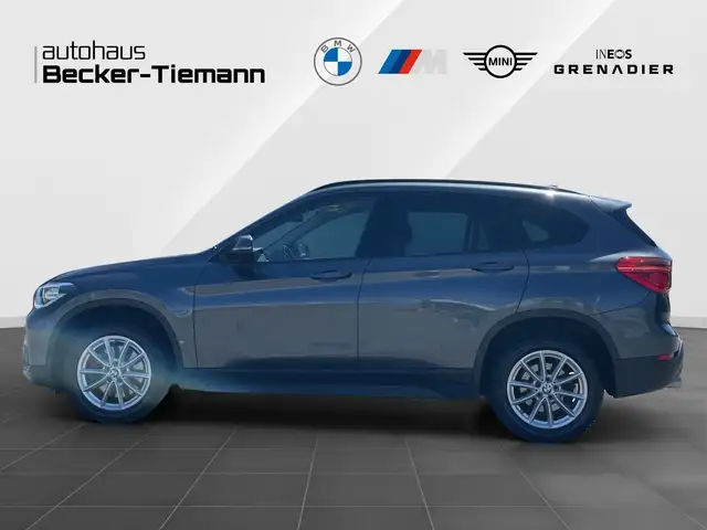 BMW X1 view 3