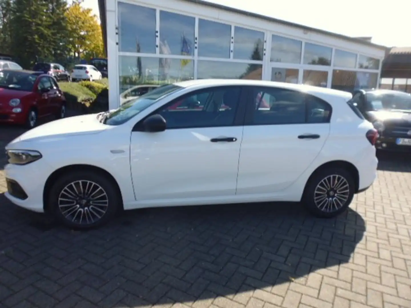 Fiat Tipo Tipo 1.5 GSE Hybrid mit Komfort Paket Weiß - 1