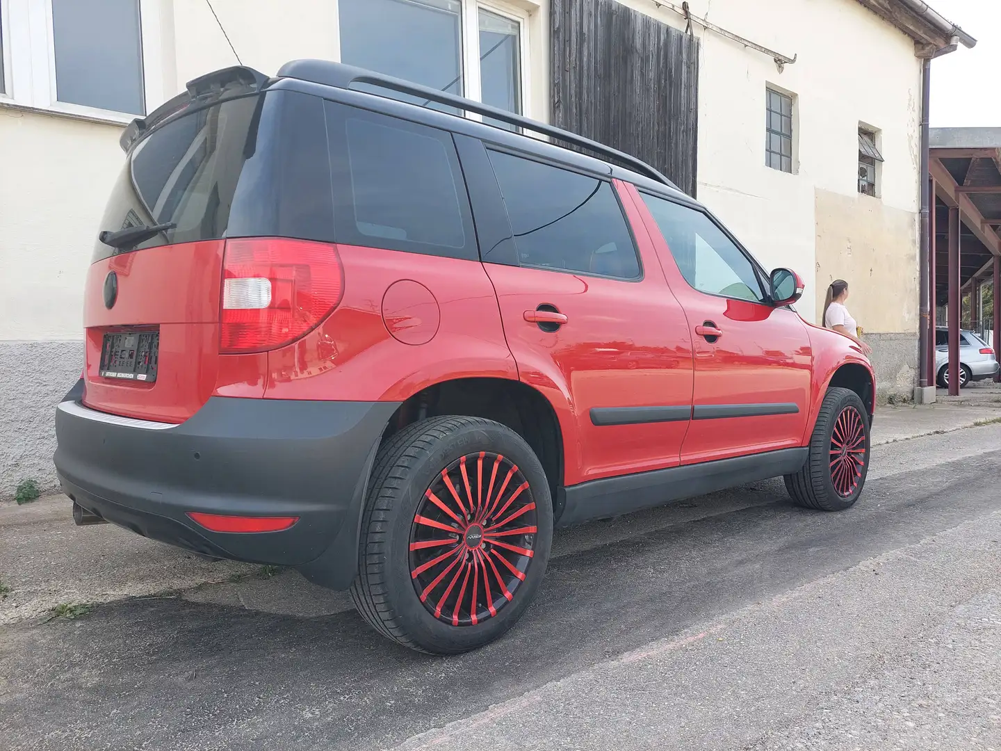 Skoda Yeti Yeti 4x4 Twenty Elegance 2,0 TDI CR DPF DSG Twenty Elegance Rot - 2