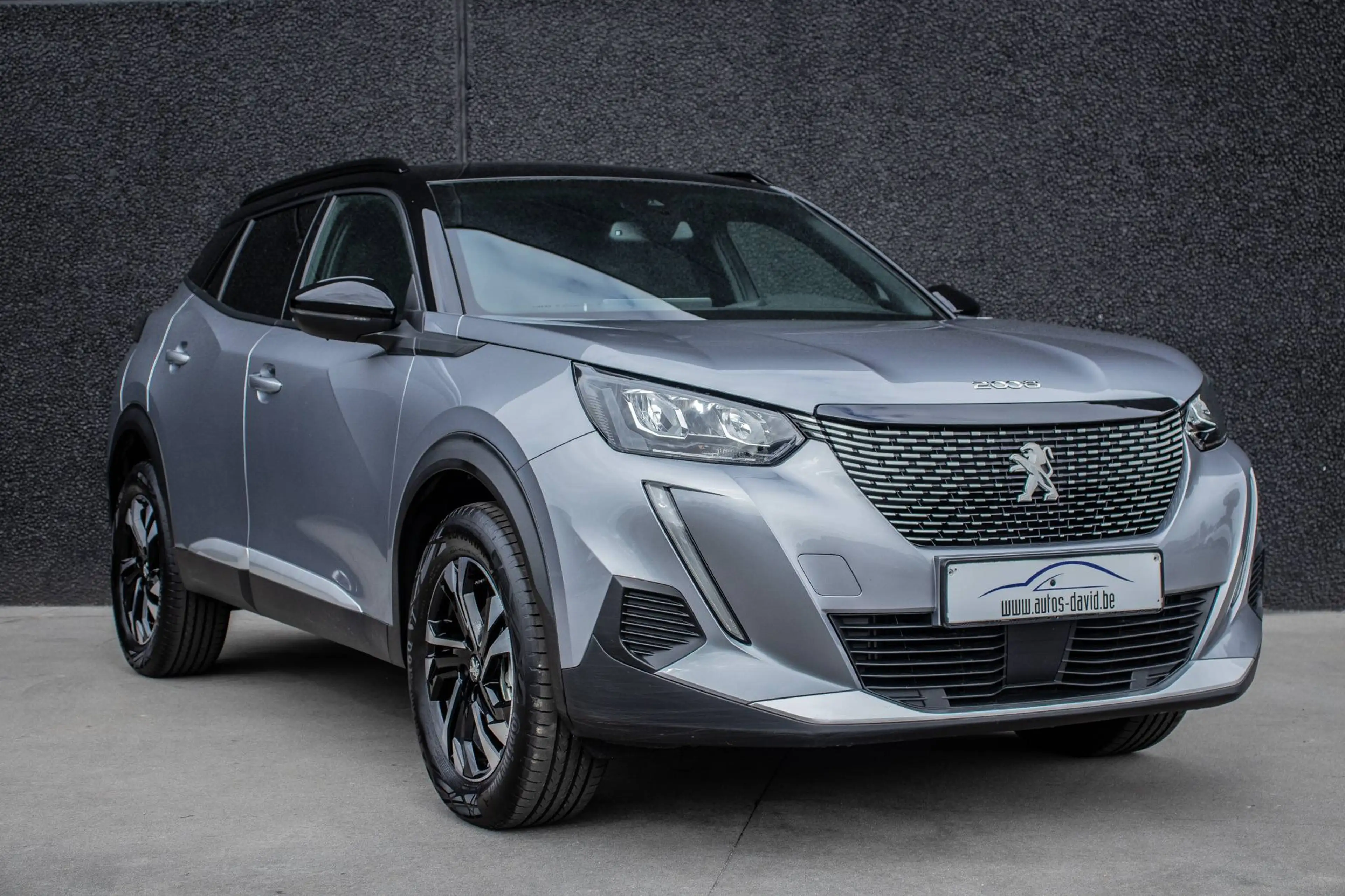 Peugeot 2008 1.2i PureTech Turbo / 2.547 KM / APPLE CARPLAY / CAMERA / 360° / 3D COCKPIT / CRUISECONTROL / AIRCO / LED — photo 6