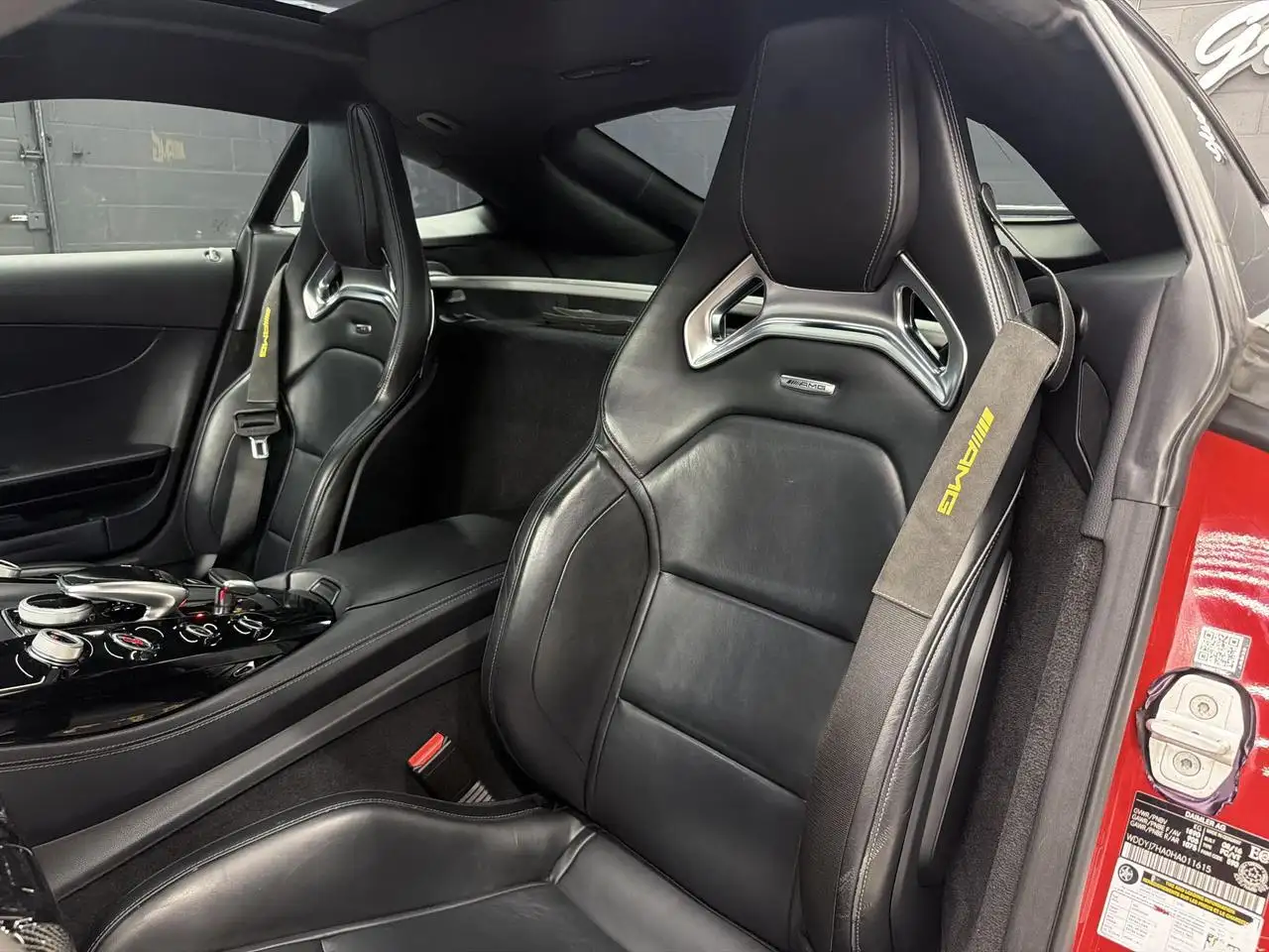 Mercedes-Benz AMG GT снимка Mercedes-Benz AMG GT