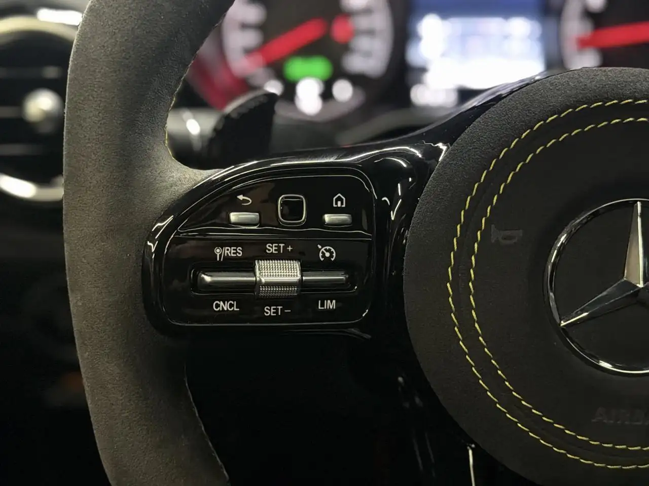 Mercedes-Benz AMG GT снимка Mercedes-Benz AMG GT