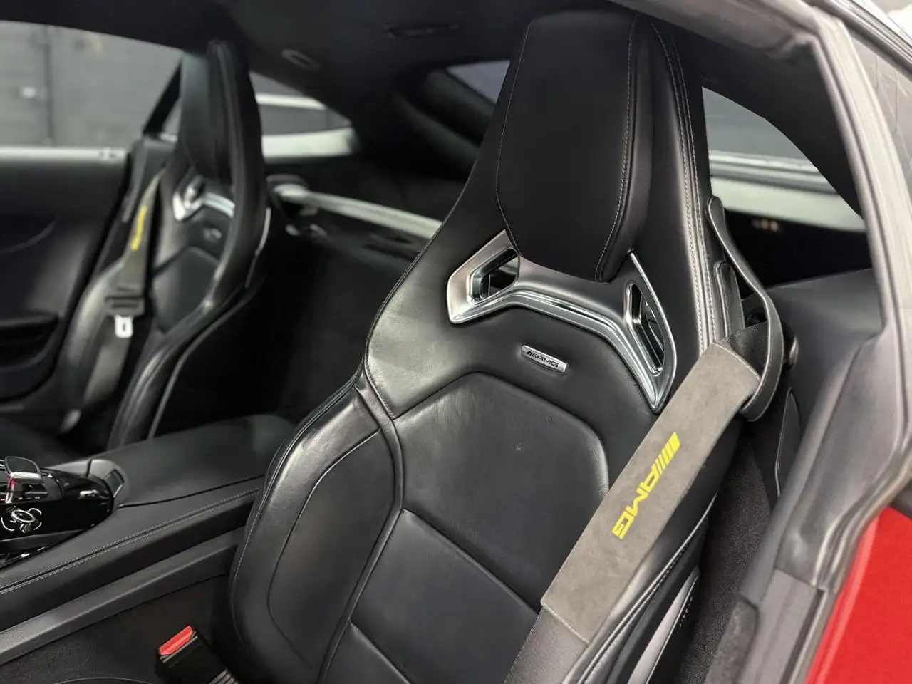 Mercedes-Benz AMG GT снимка Mercedes-Benz AMG GT